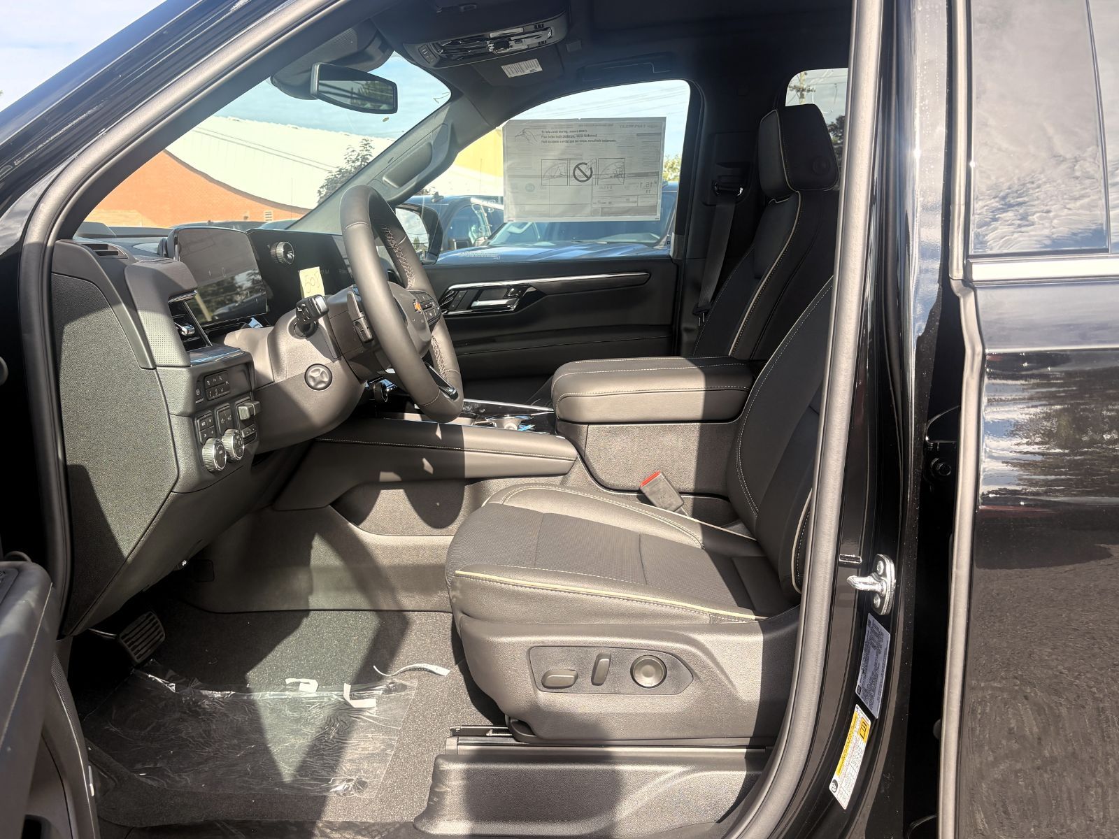 Photo 2026 Chevrolet Suburban Premier #8