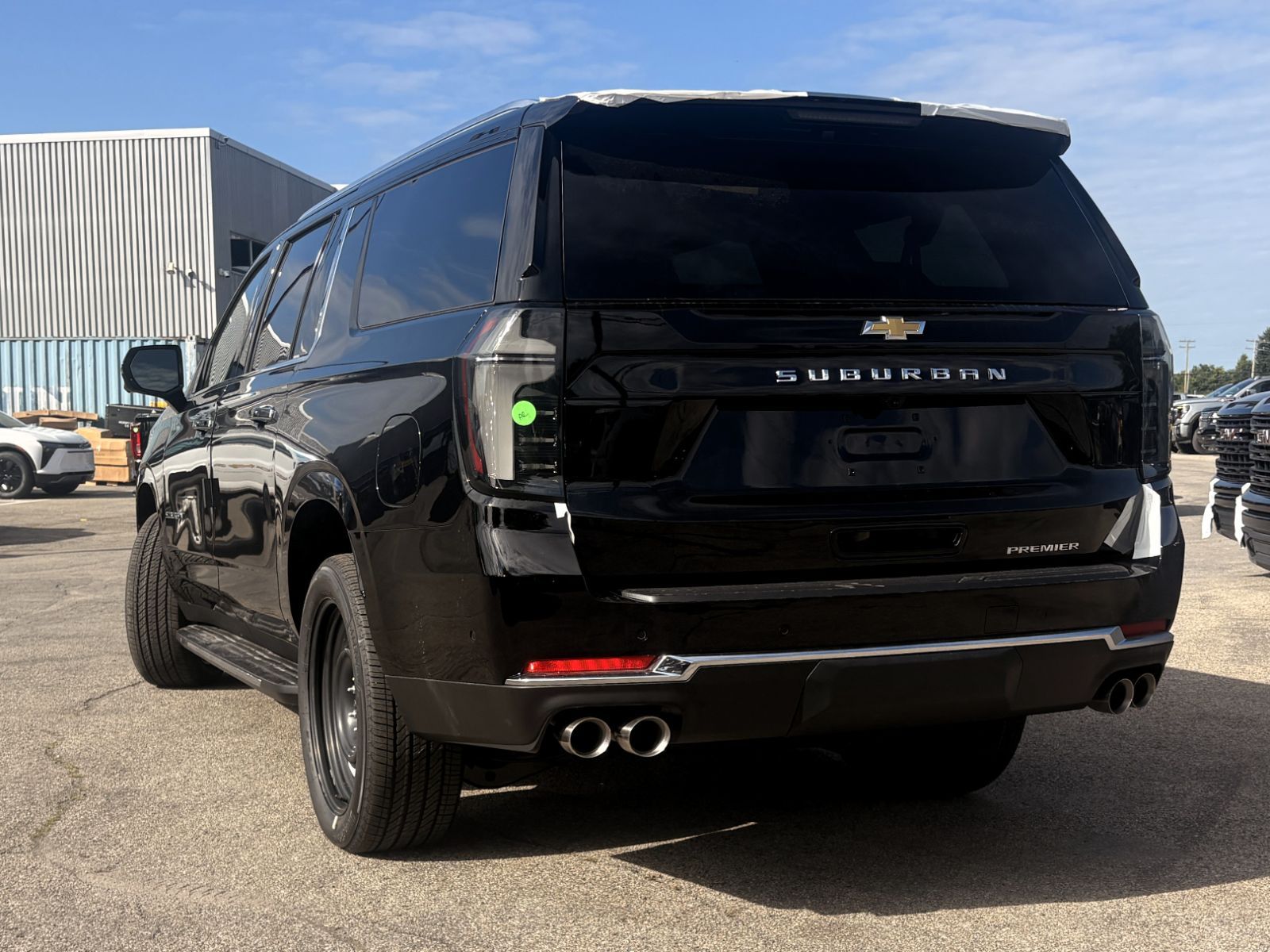Photo 2026 Chevrolet Suburban Premier #5