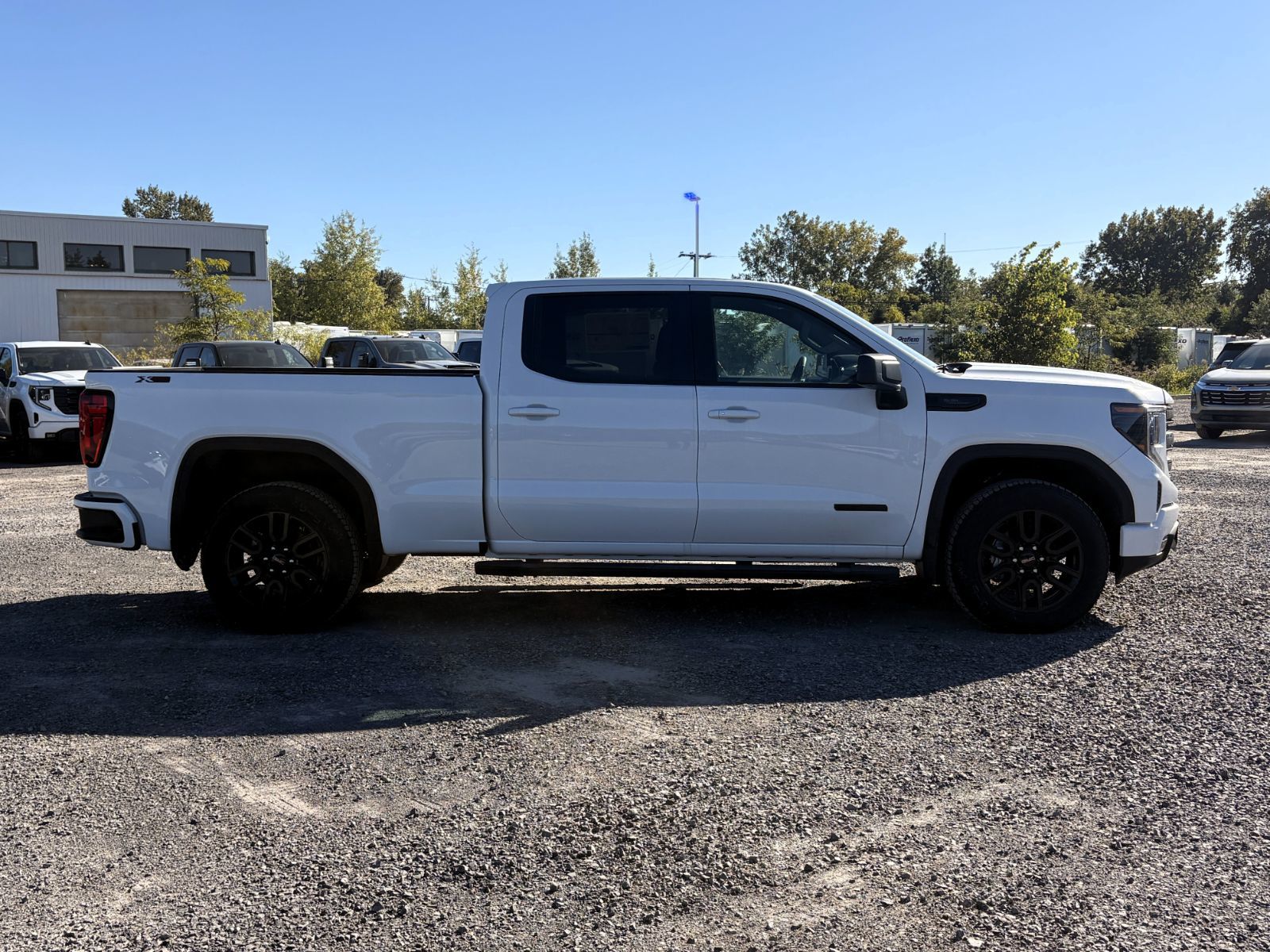 Photo GMC Sierra 1500 ELEVATION 2026 #3