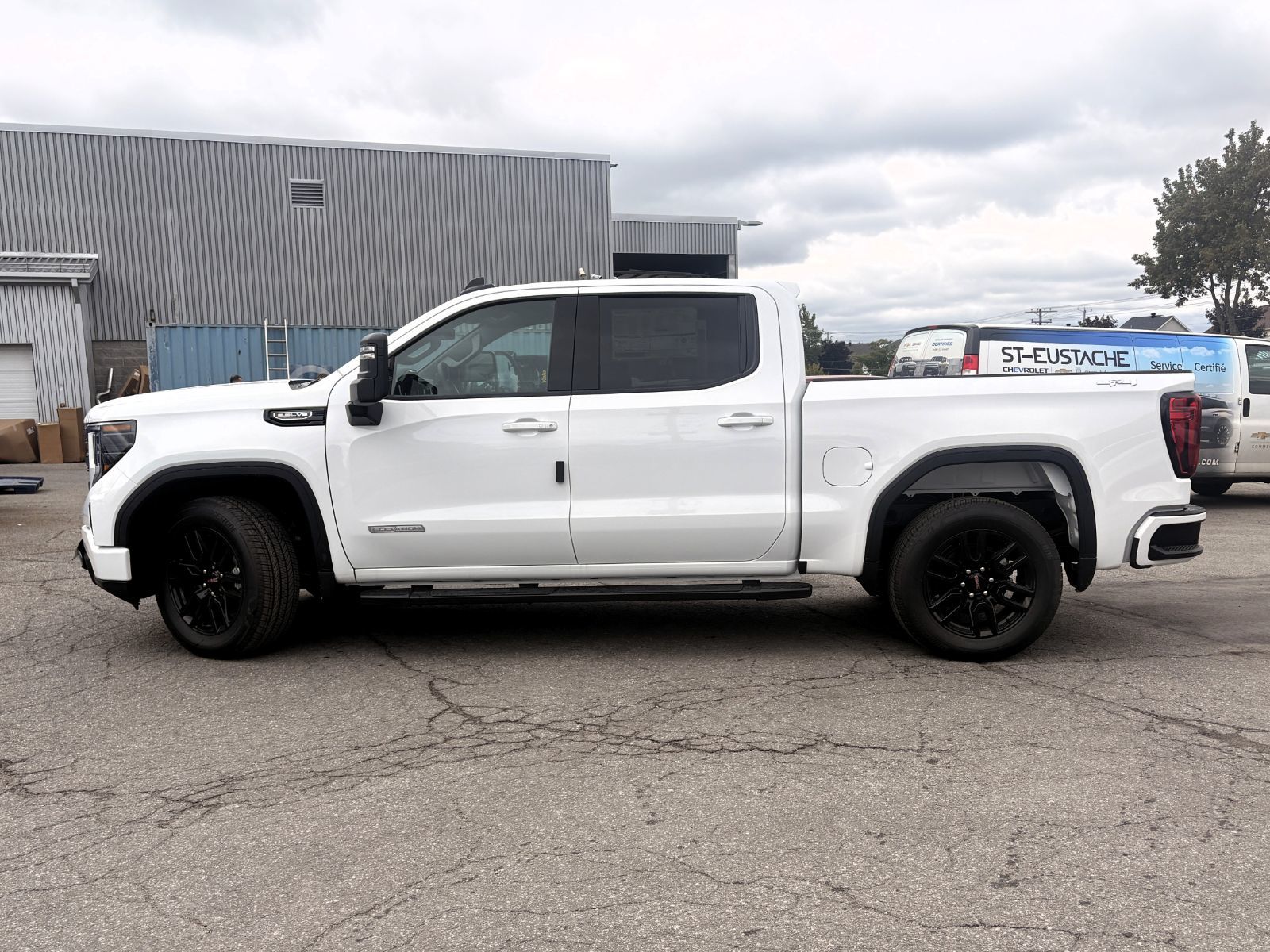 Photo 2026 GMC Sierra 1500 ELEVATION #6