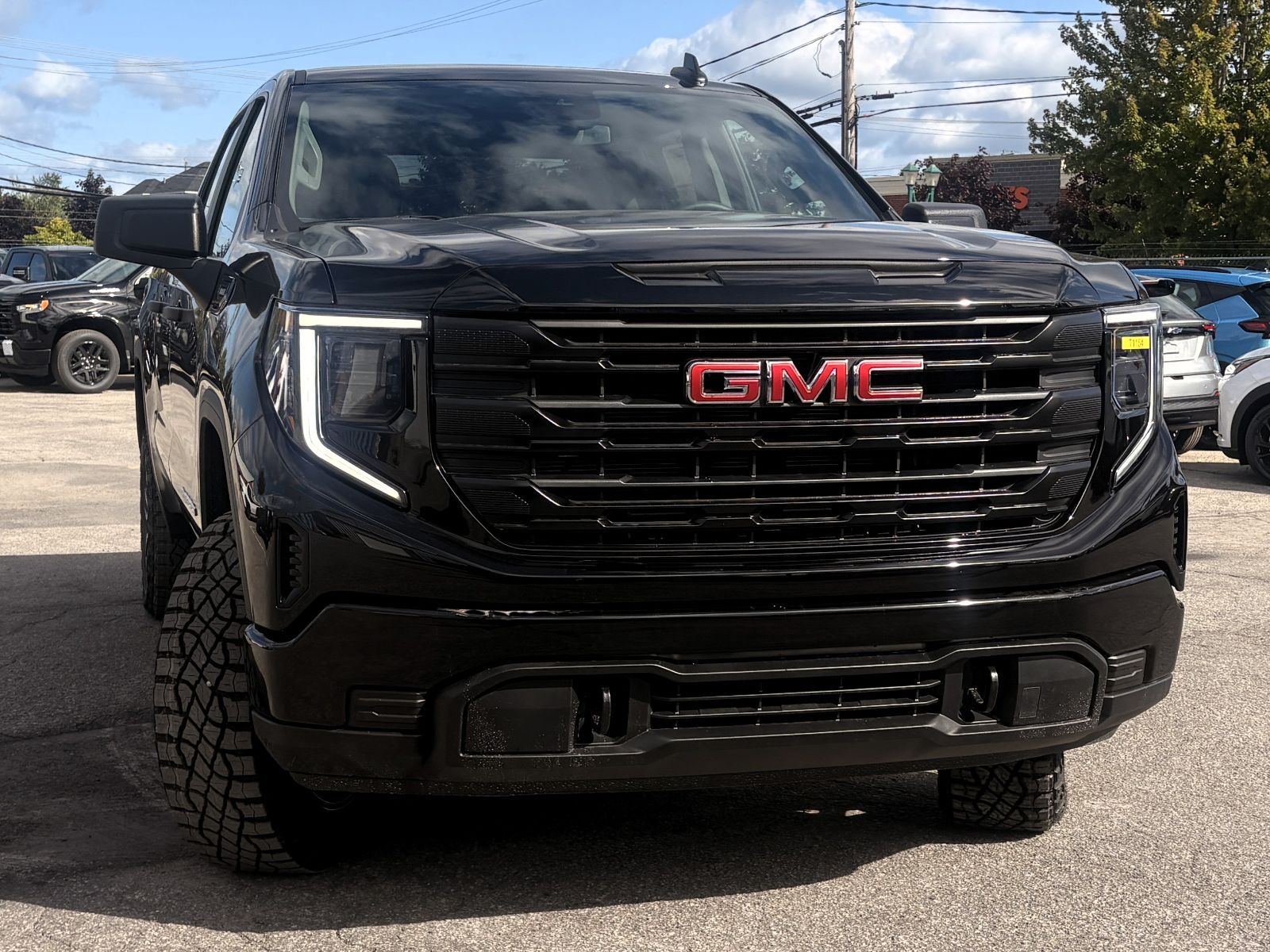 Photo GMC Sierra 1500 PRO 2026 #2
