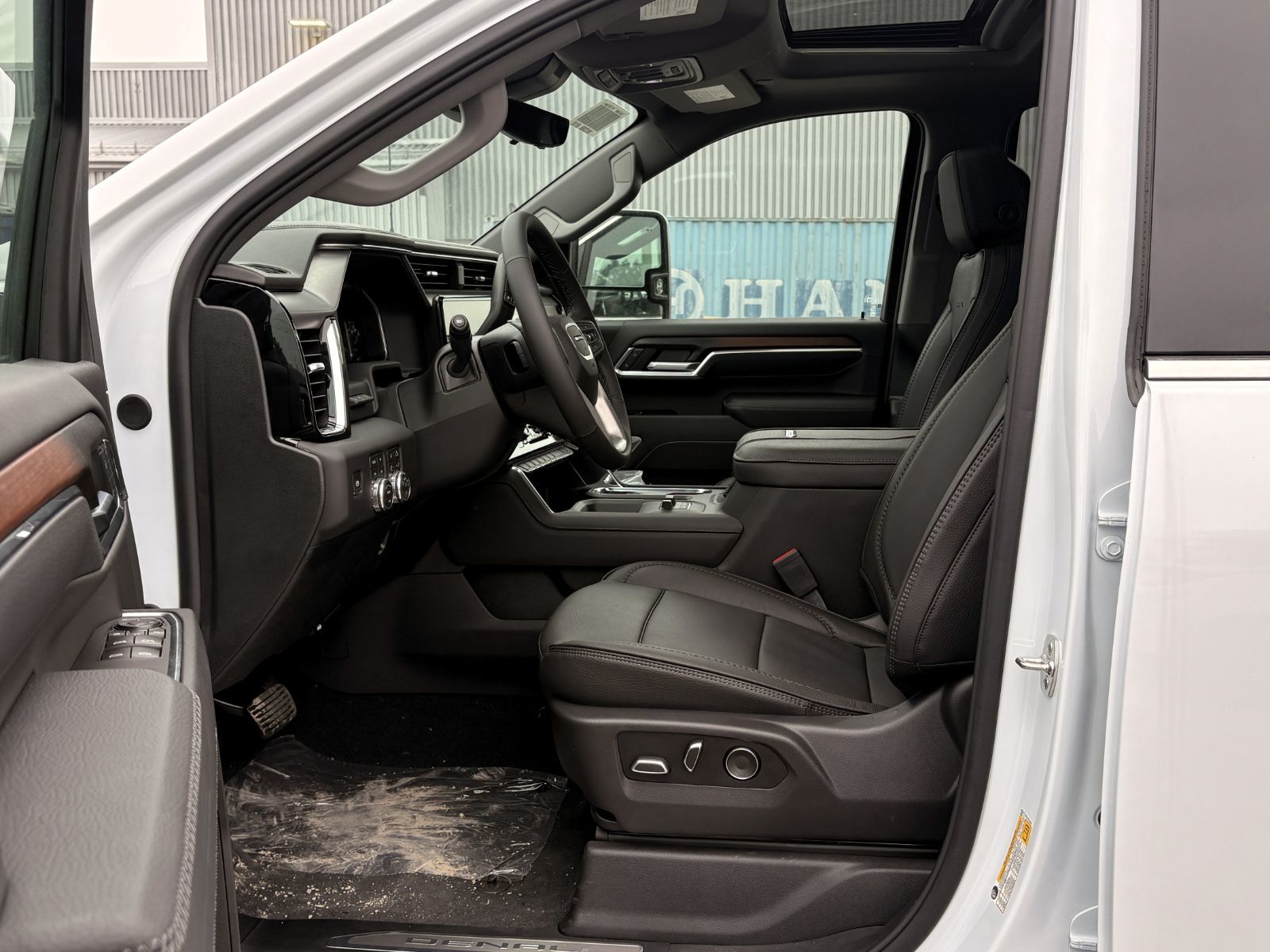 Photo GMC Sierra 2500 HD DENALI 2026 #7