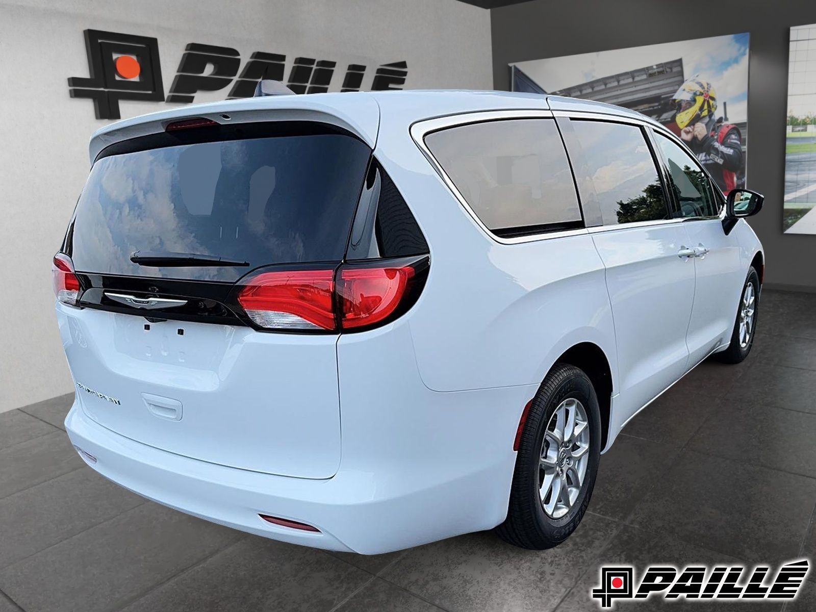 2024 Chrysler Grand Caravan in Nicolet, Quebec