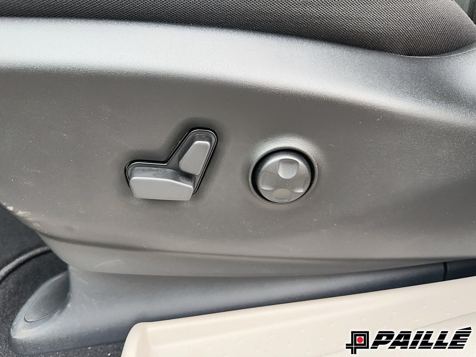 2024 Chrysler Grand Caravan in Nicolet, Quebec