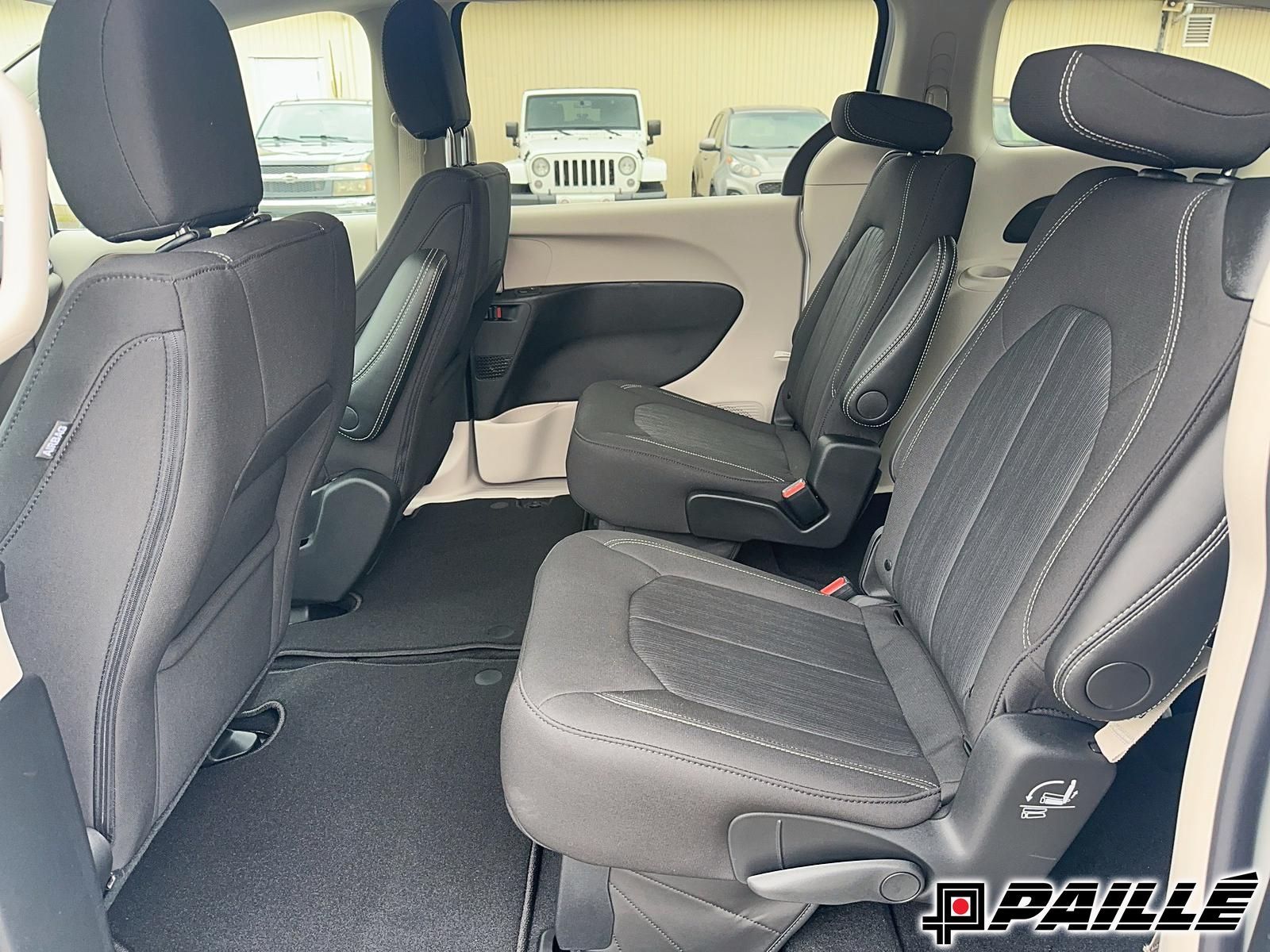 2024 Chrysler Grand Caravan in Nicolet, Quebec
