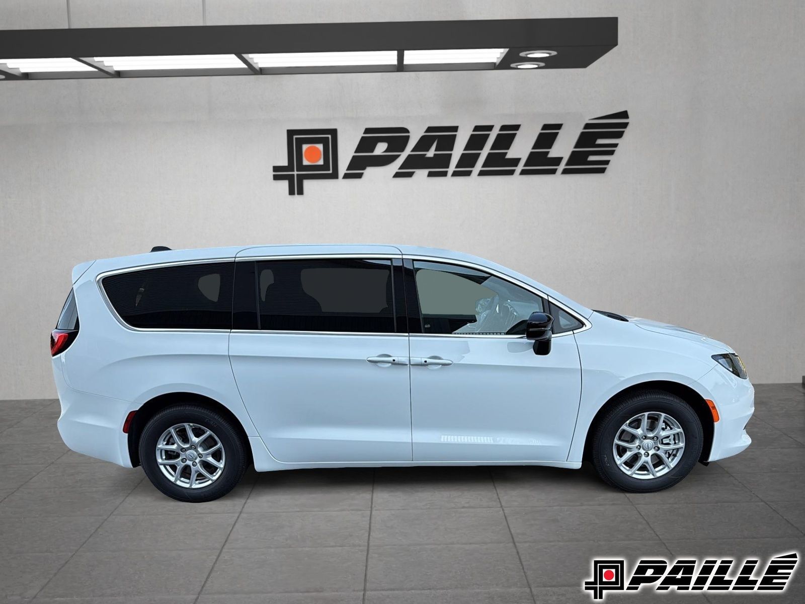 2026 Chrysler Grand Caravan in Nicolet, Quebec