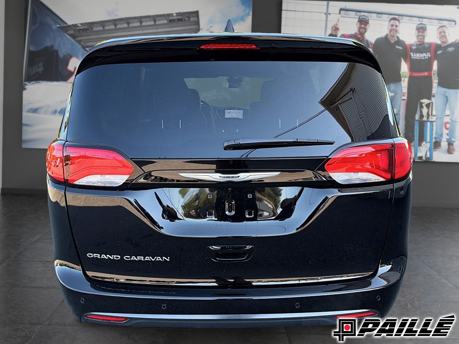 2027 Chrysler Grand Caravan in Nicolet, Quebec