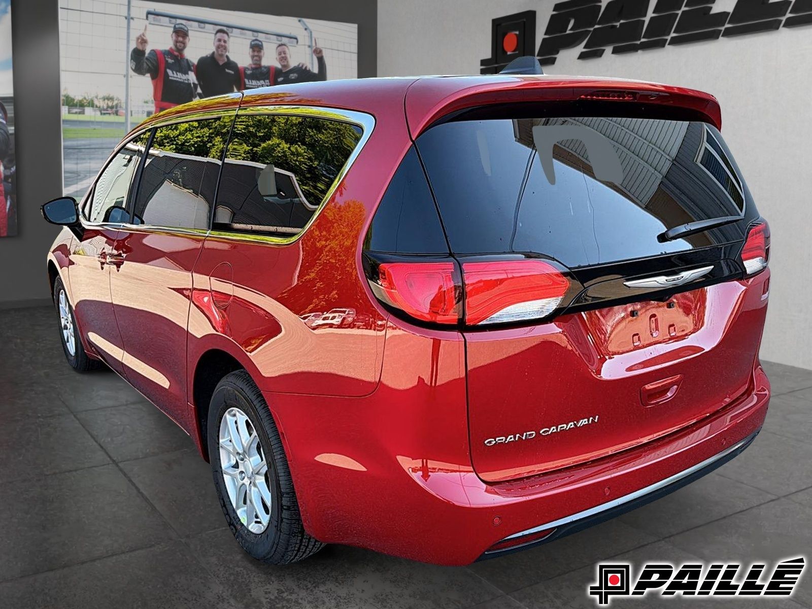 2027 Chrysler Grand Caravan in Nicolet, Quebec