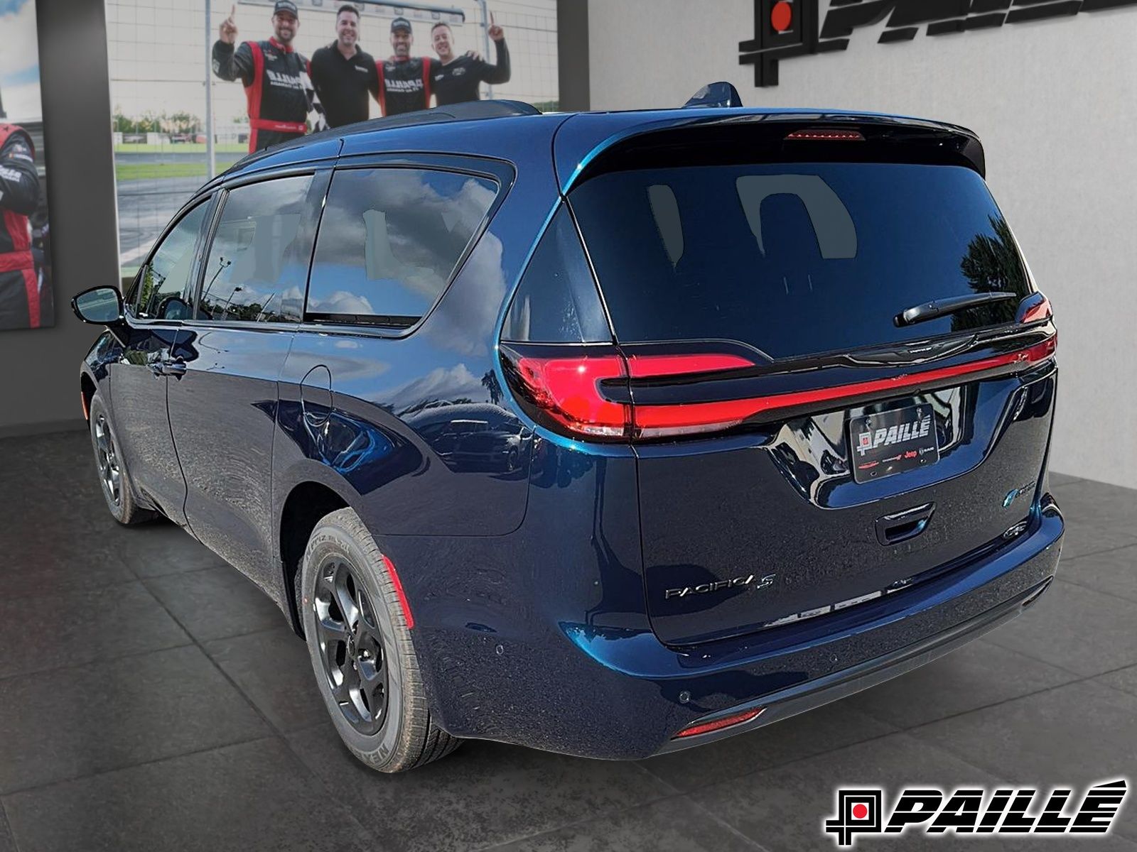 2024 Chrysler Pacifica Hybrid in Sorel-Tracy, Quebec