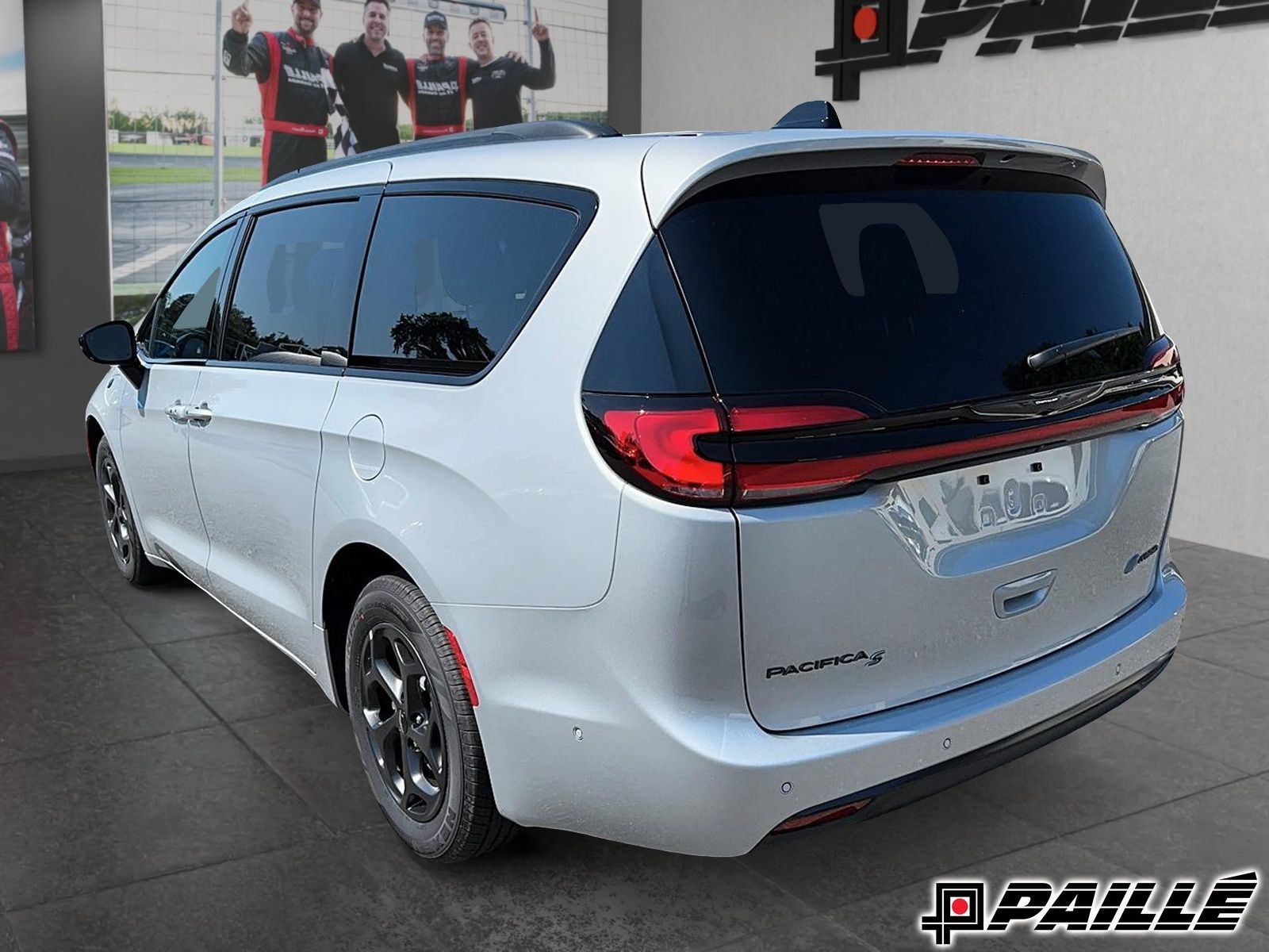 2024 Chrysler Pacifica Hybrid in Sorel-Tracy, Quebec