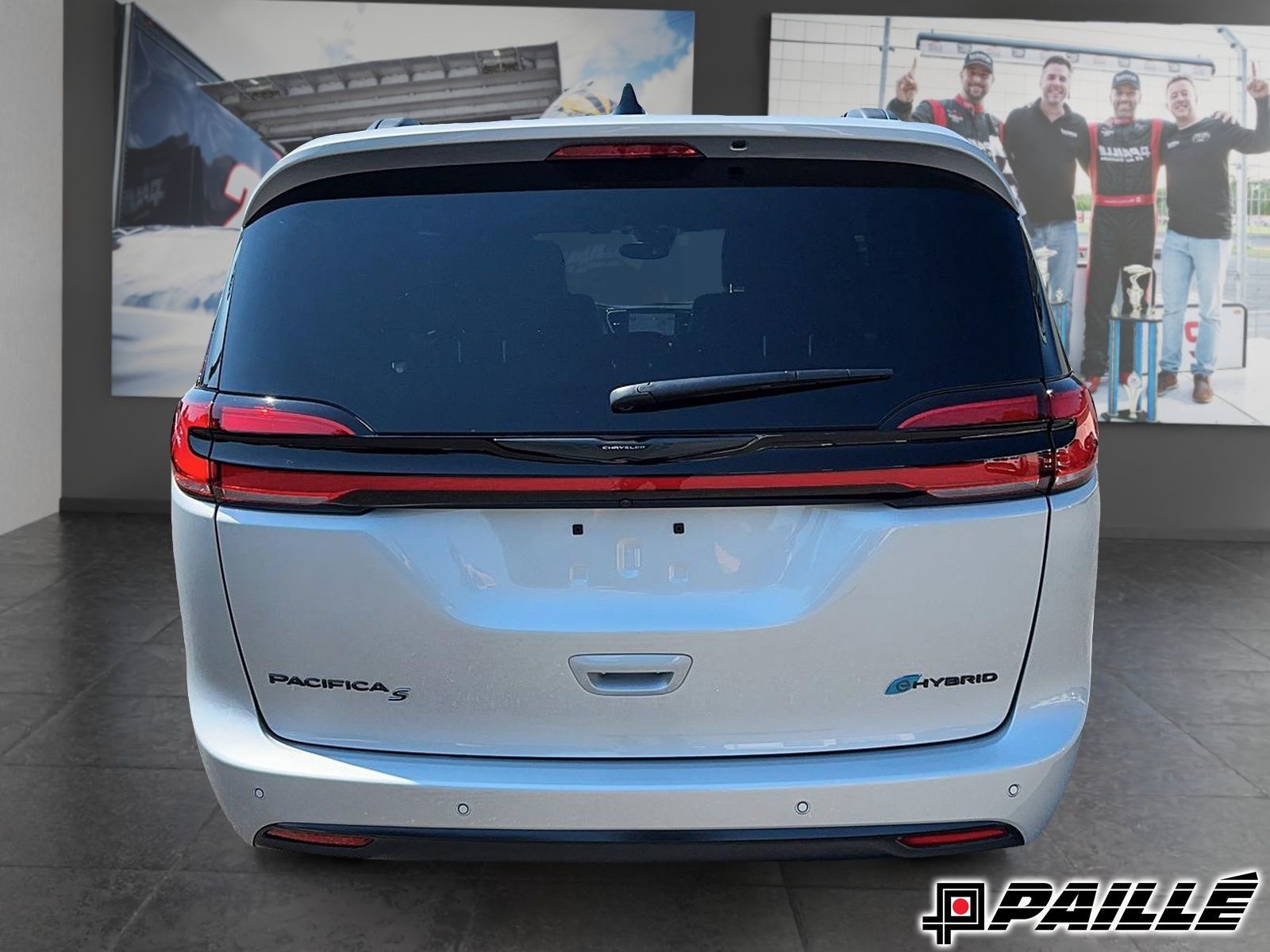 2024 Chrysler Pacifica Hybrid in Sorel-Tracy, Quebec