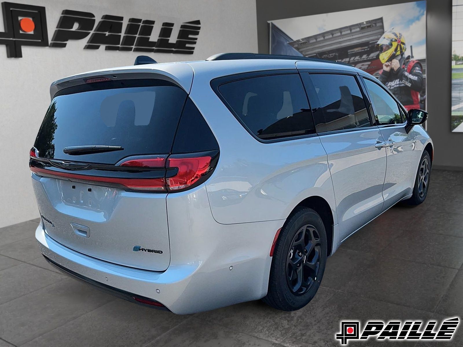 2024 Chrysler Pacifica Hybrid in Sorel-Tracy, Quebec