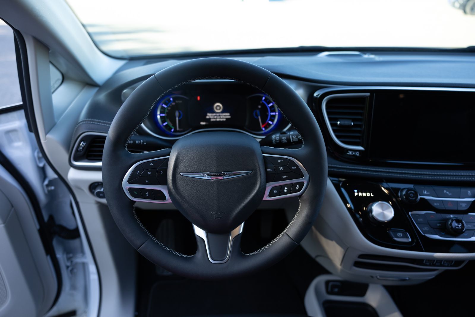 Chrysler Pacifica Hybrid  2024 à Nicolet, Québec