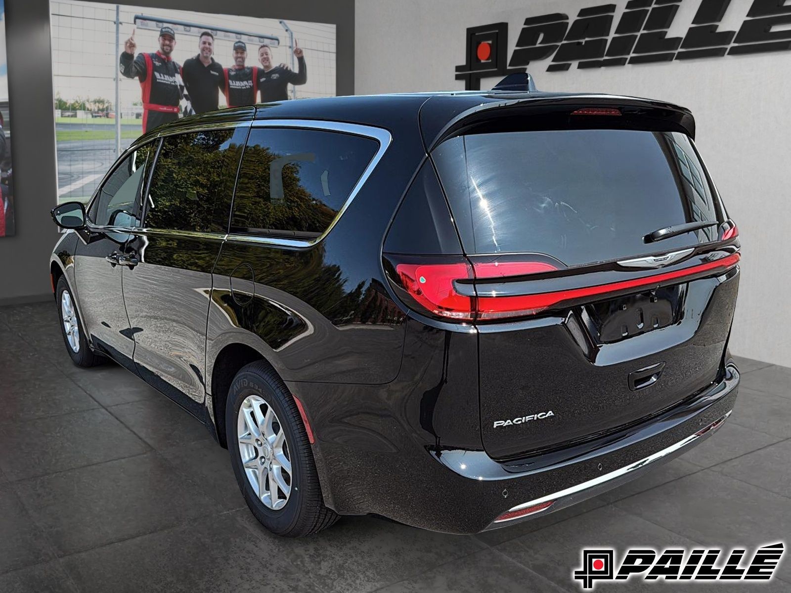 2026 Chrysler Pacifica in Nicolet, Quebec