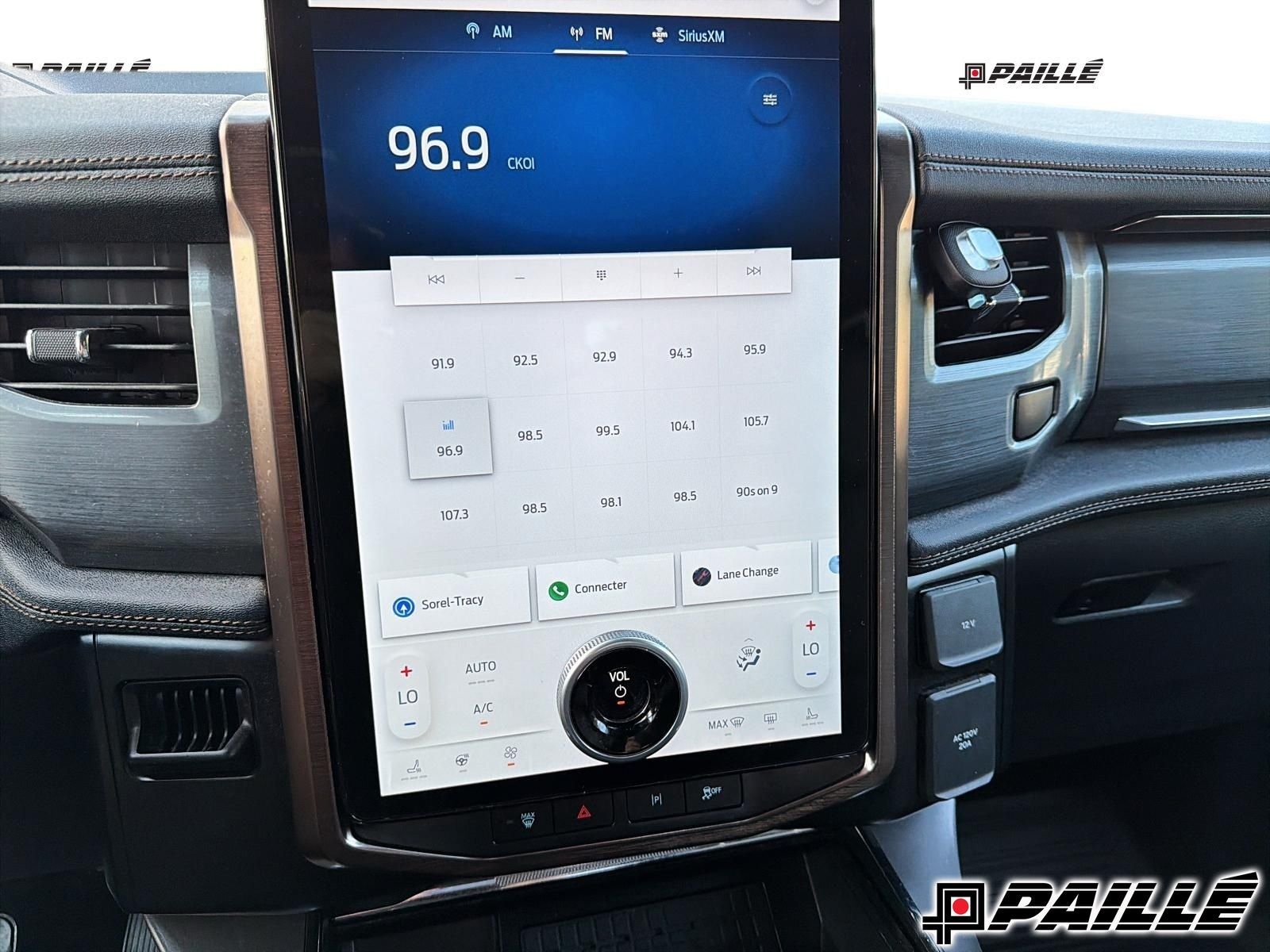 2023 Ford F-150 Lightning in Nicolet, Quebec