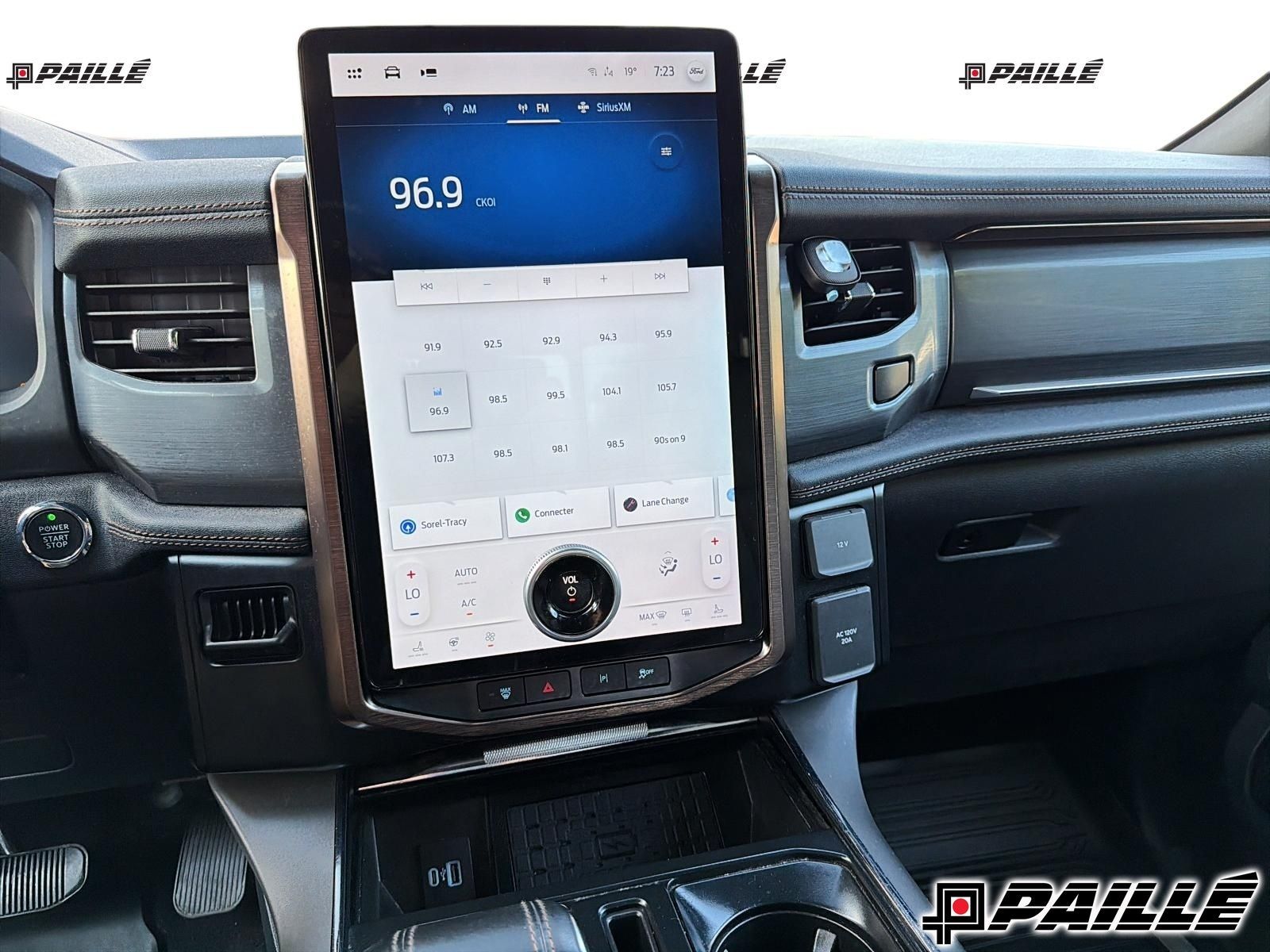 2023 Ford F-150 Lightning in Nicolet, Quebec