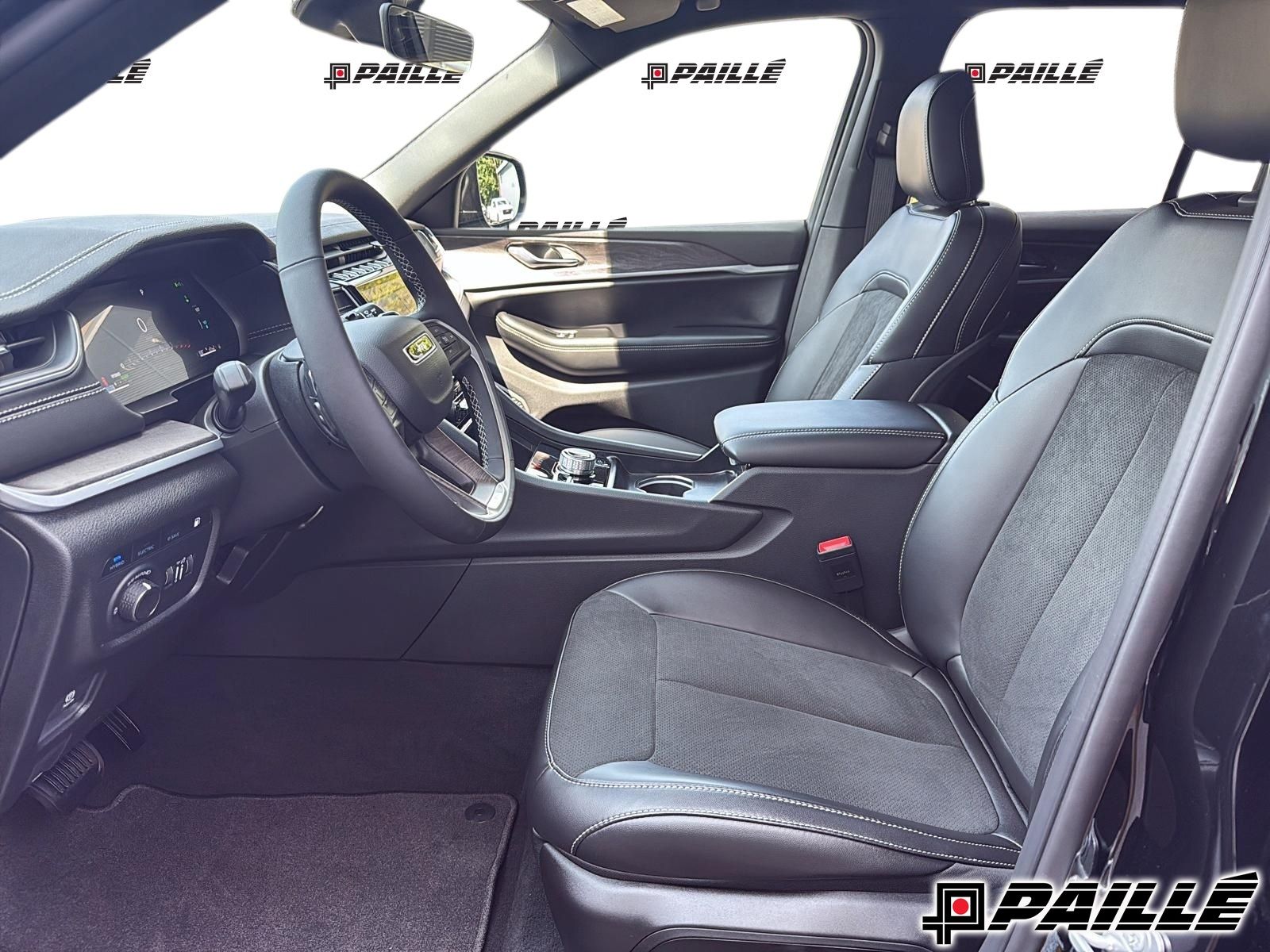 2025 Jeep Grand Cherokee 4xe in Nicolet, Quebec