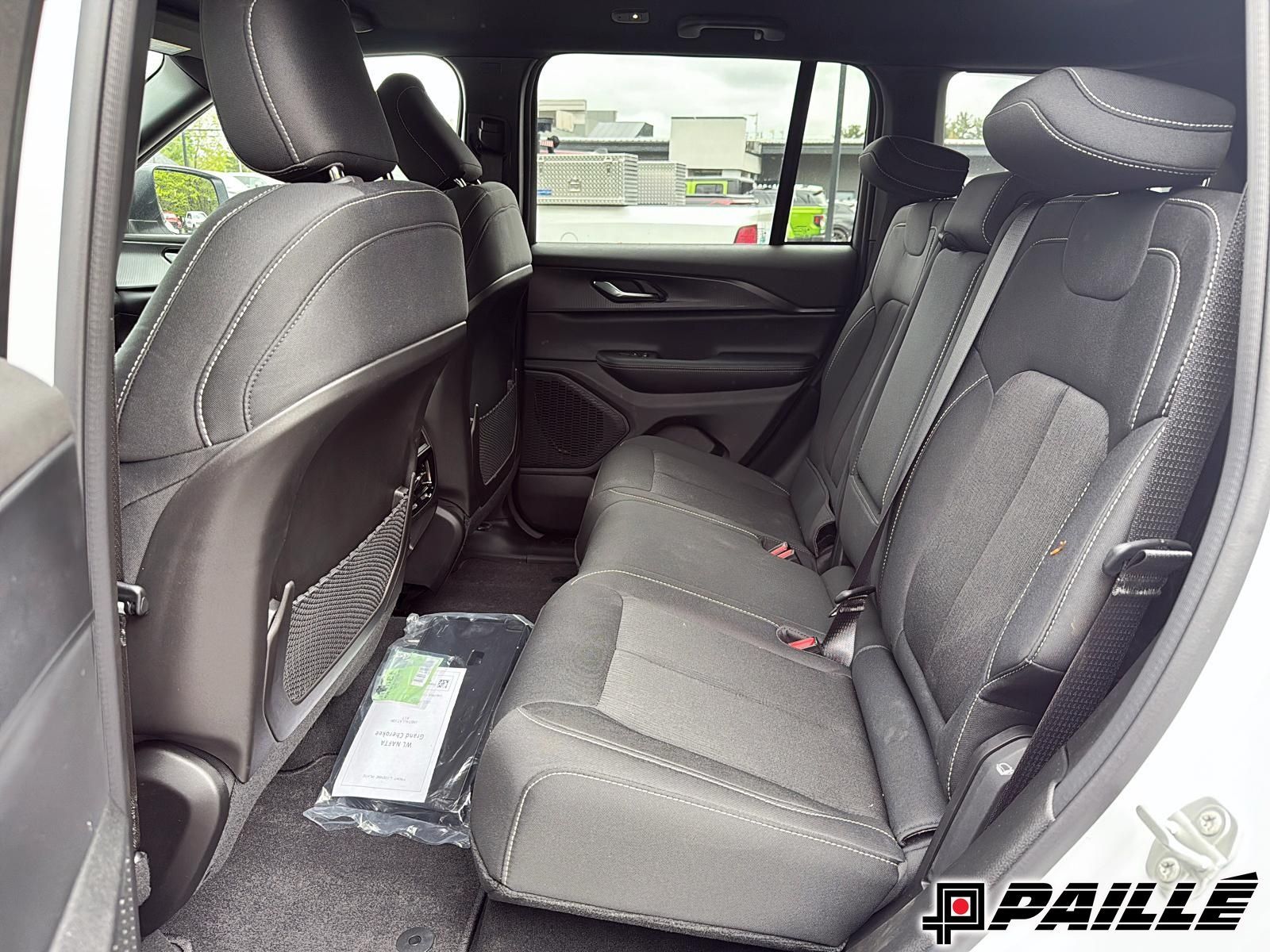 2024 Jeep Grand Cherokee in Nicolet, Quebec