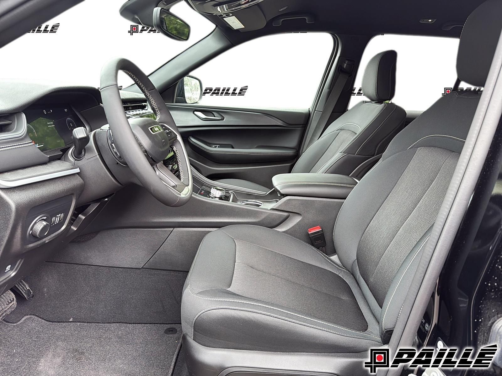 2024 Jeep Grand Cherokee in Nicolet, Quebec