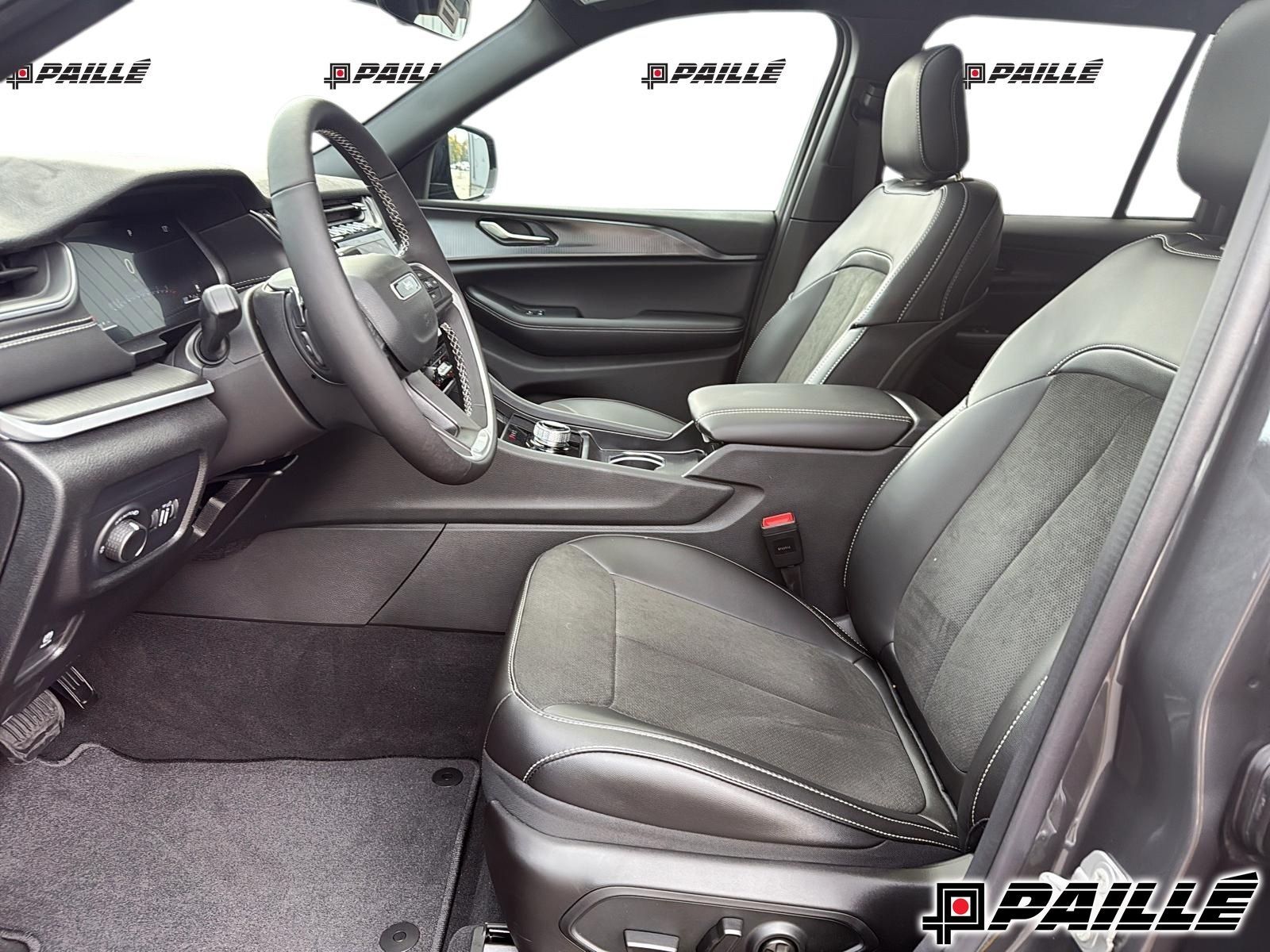 Jeep GRAND CHEROKEE  2025 à Nicolet, Québec