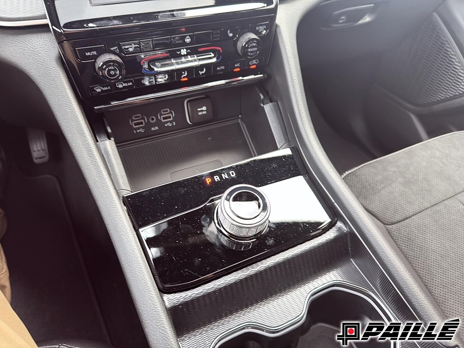 Jeep GRAND CHEROKEE  2025 à Nicolet, Québec