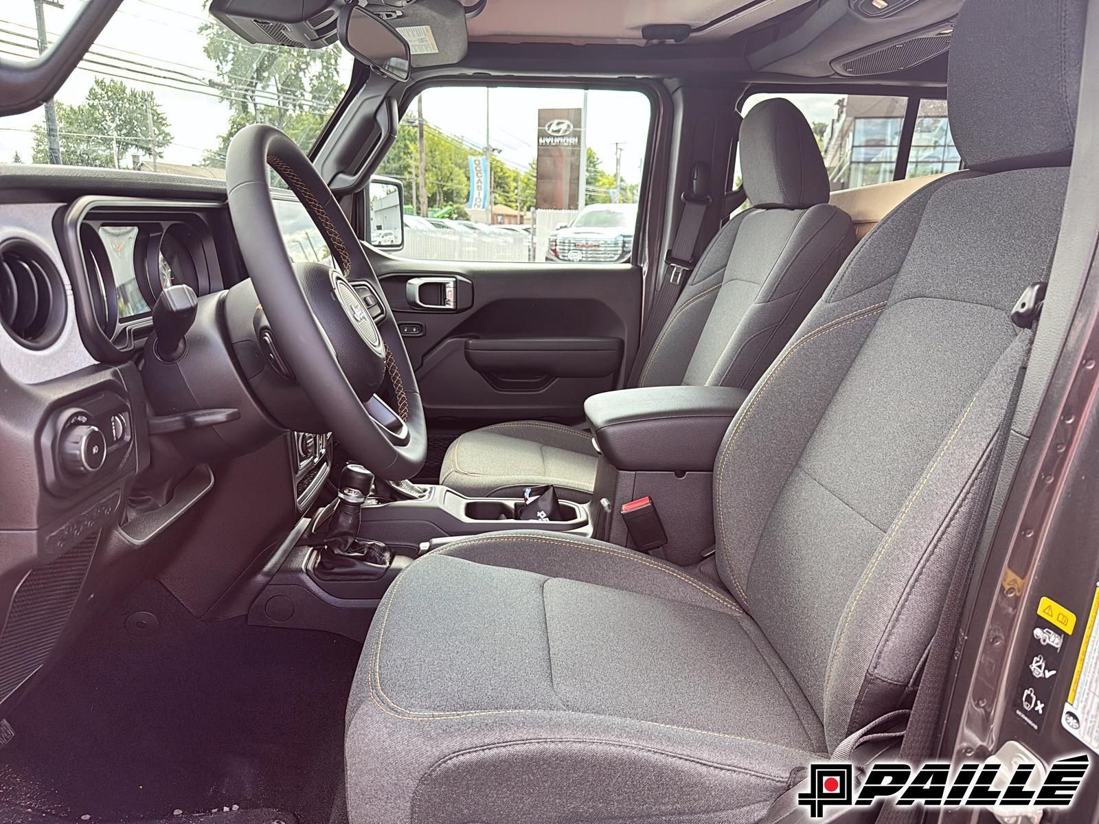 Jeep WRANGLER 4-Door  2024 à Nicolet, Québec