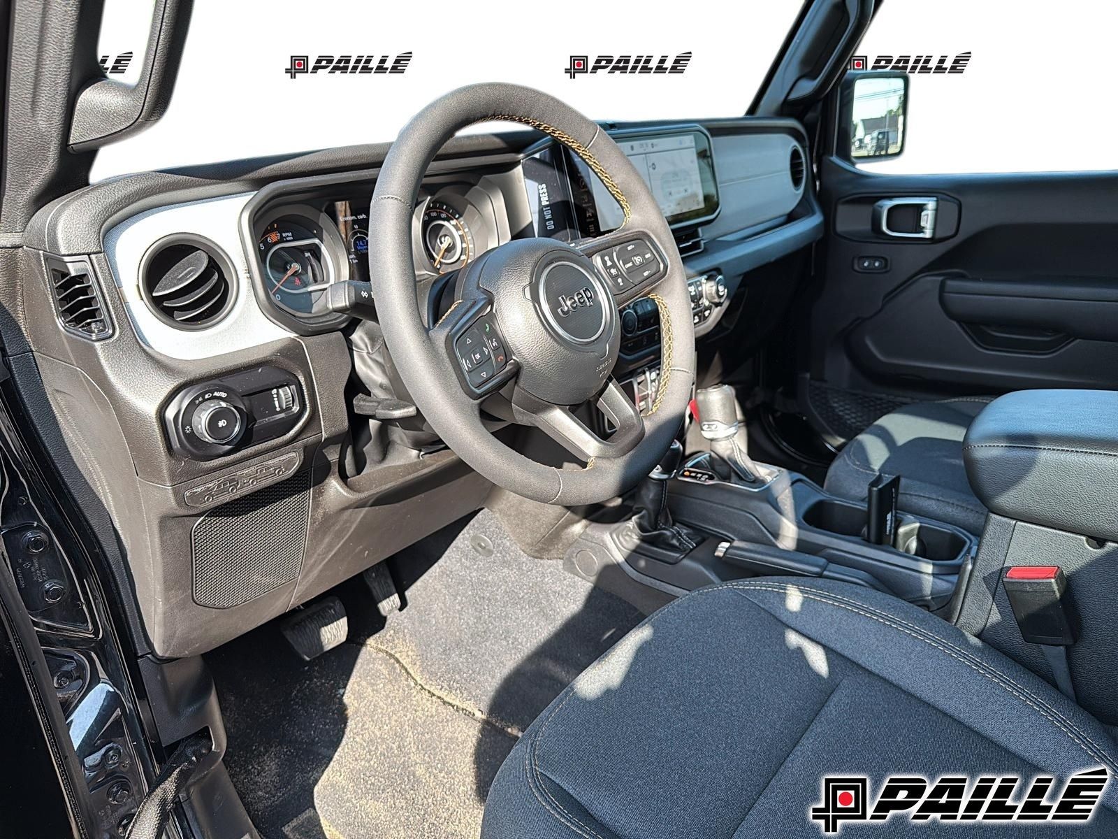 Jeep WRANGLER 4-Door  2024 à Nicolet, Québec