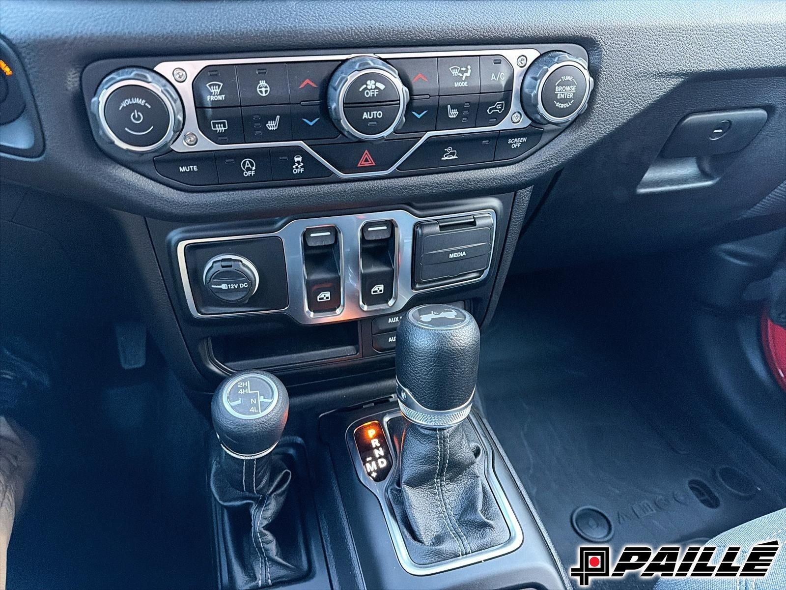 2024 Jeep WRANGLER in Nicolet, Quebec