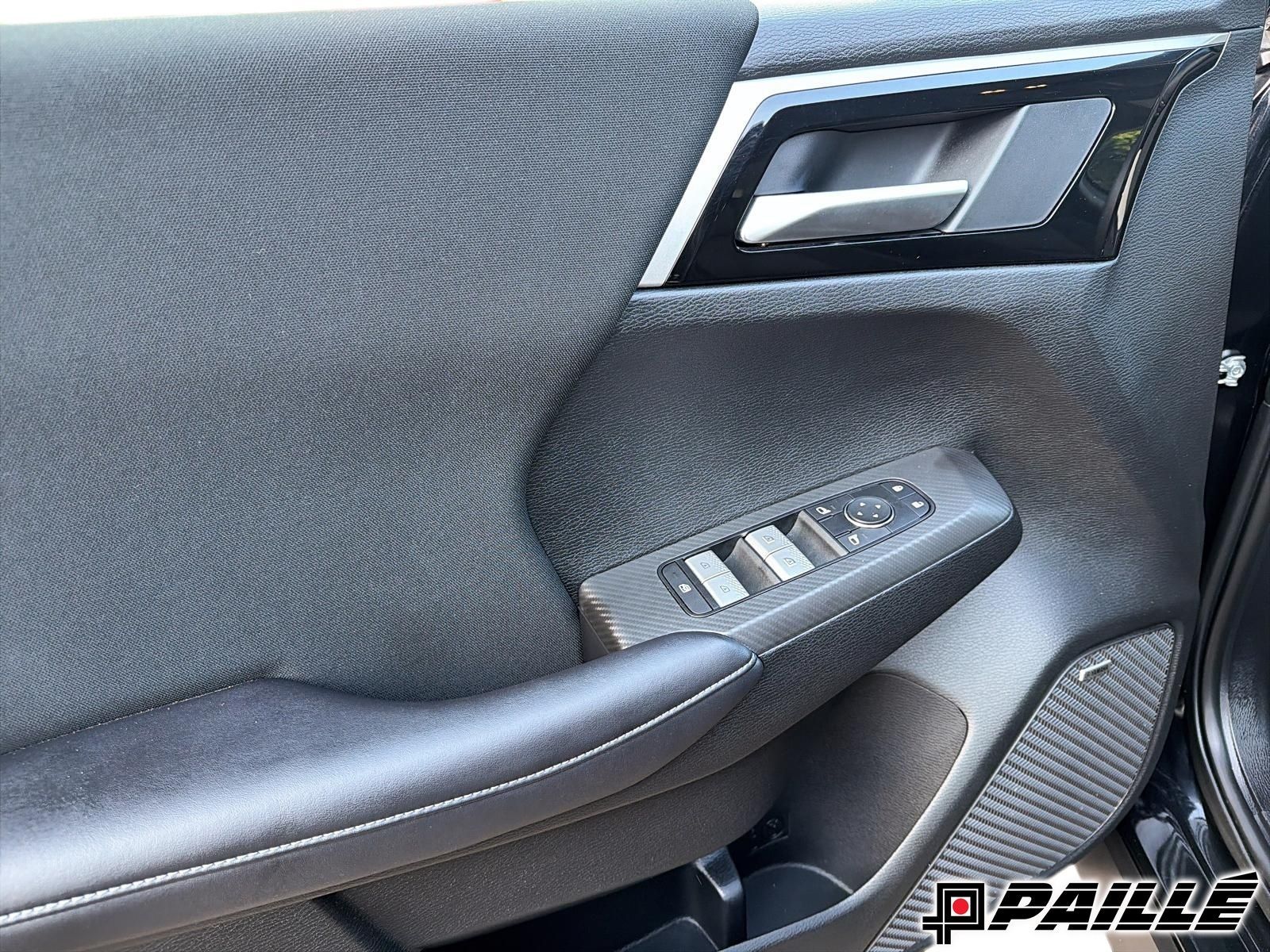 2025 Mitsubishi Outlander in Nicolet, Quebec