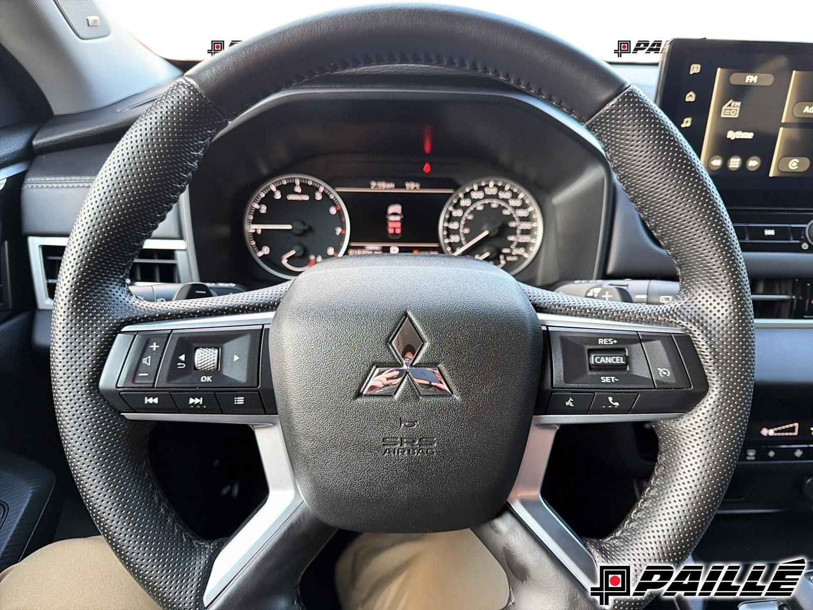 2025 Mitsubishi Outlander in Nicolet, Quebec