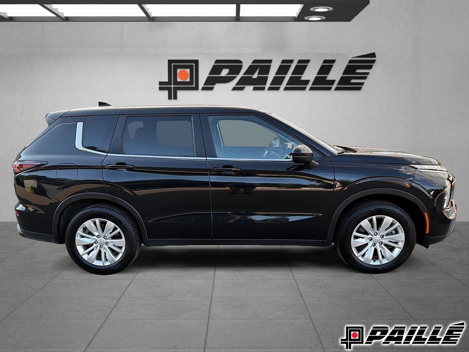 2025 Mitsubishi Outlander in Nicolet, Quebec