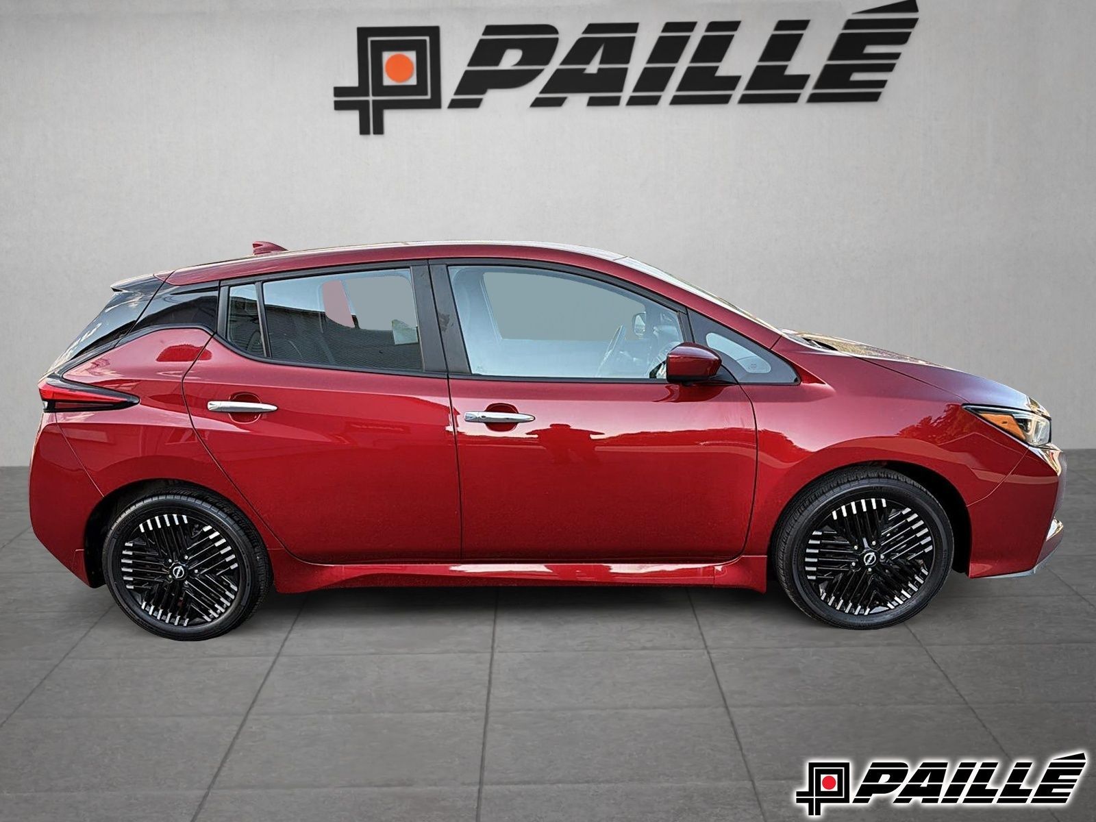 2023 Nissan LEAF in Nicolet, Quebec