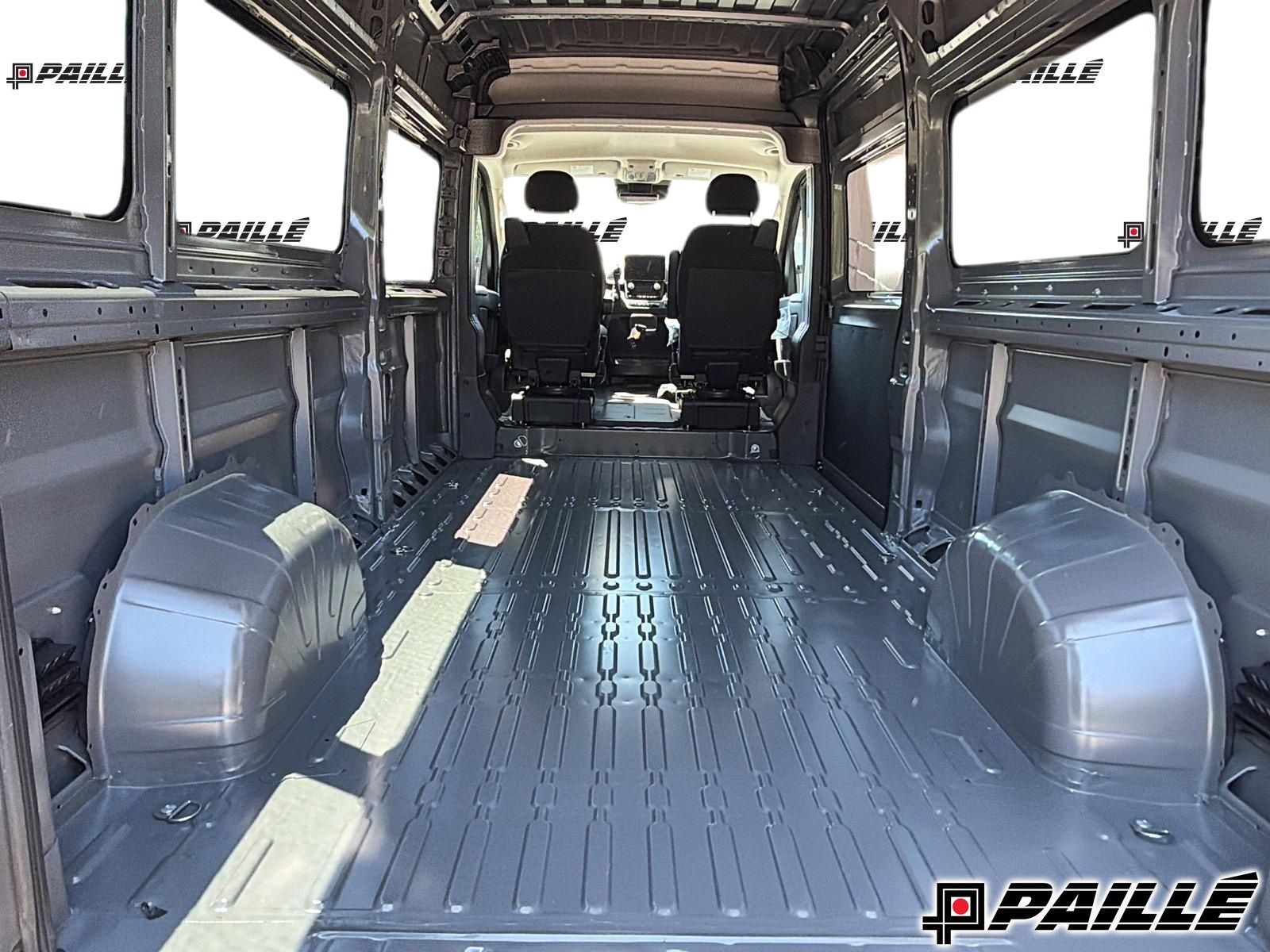 2026 Ram Promaster 2500 Window Van in Sorel-Tracy, Quebec