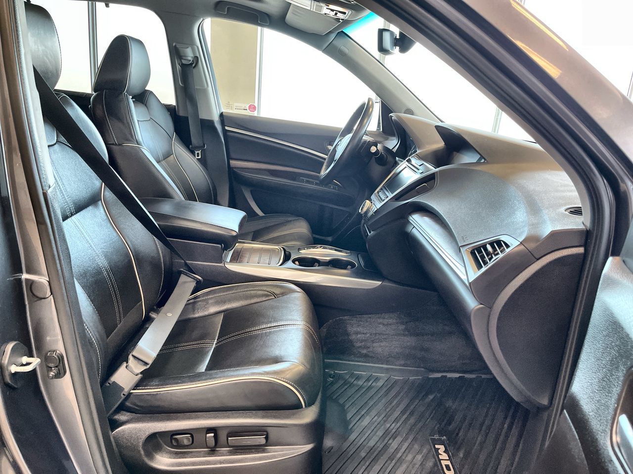 Acura MDX  2017 à Regina, Saskatchewan