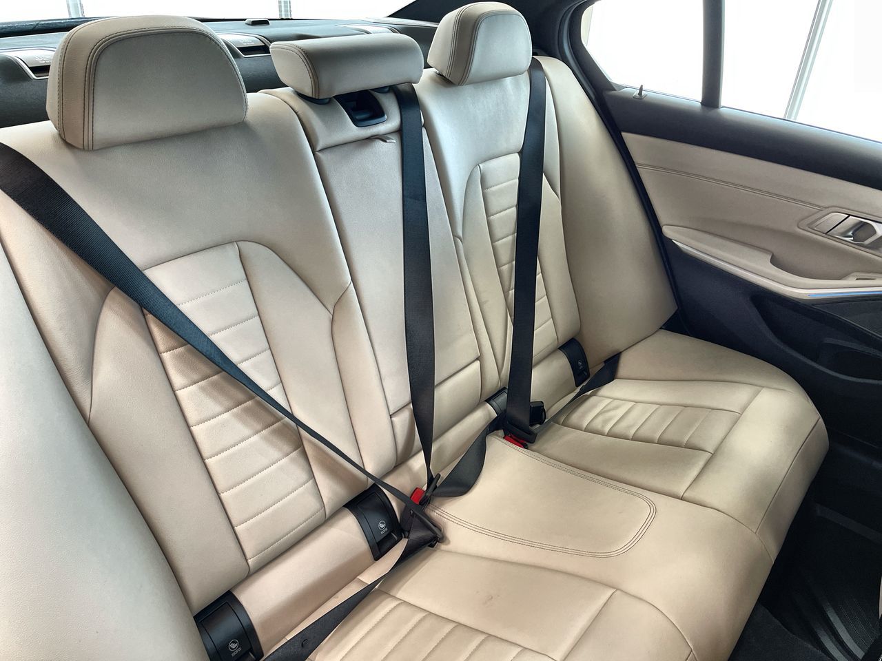 2026 BMW 330i