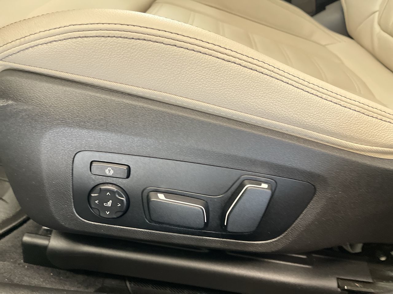 2026 BMW 330i