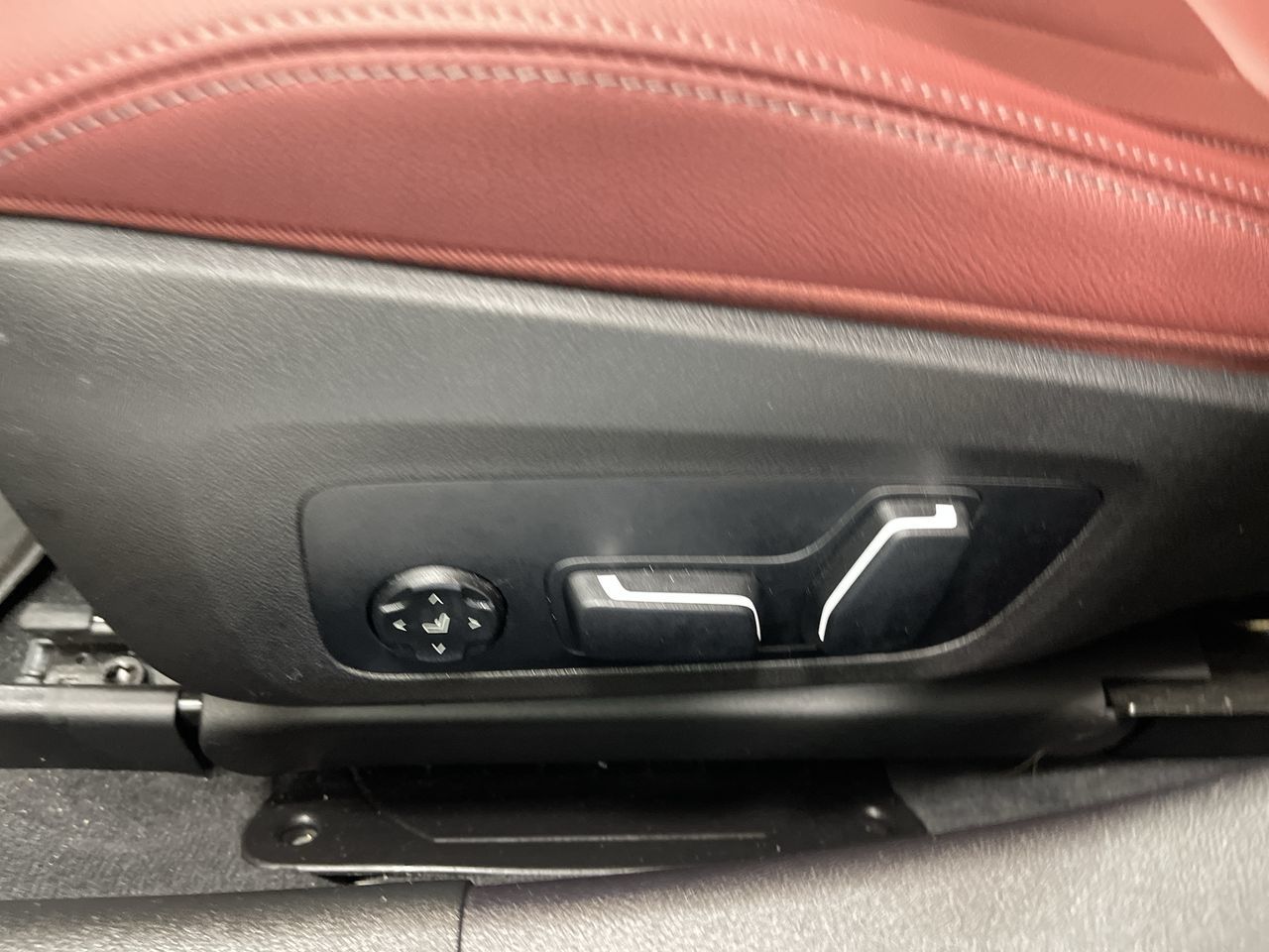 2026 BMW 330i