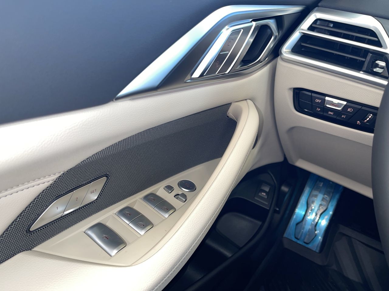 2026 BMW 4 Series Cabriolet