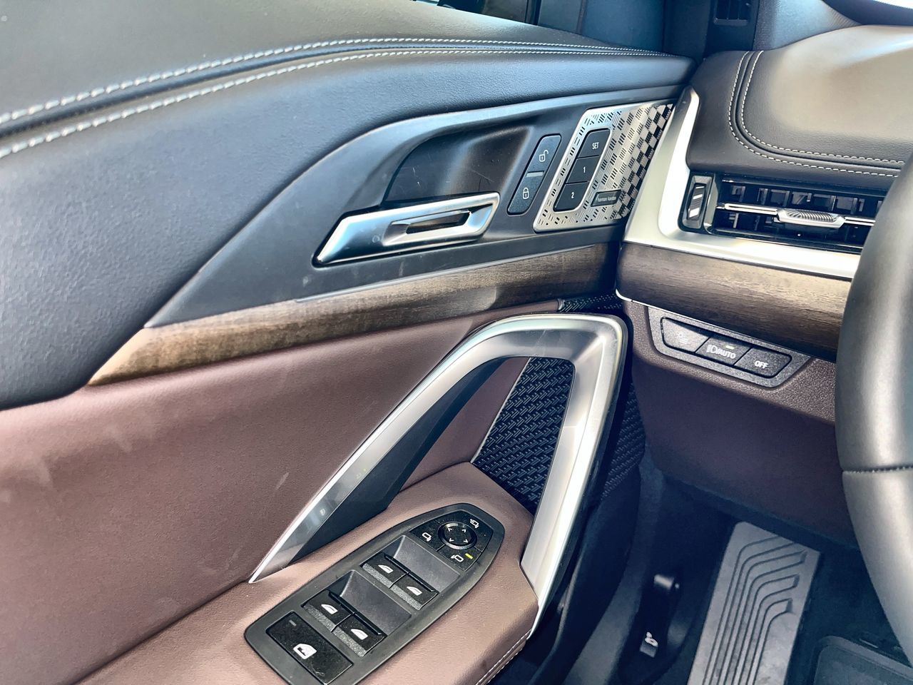 2025 BMW X1