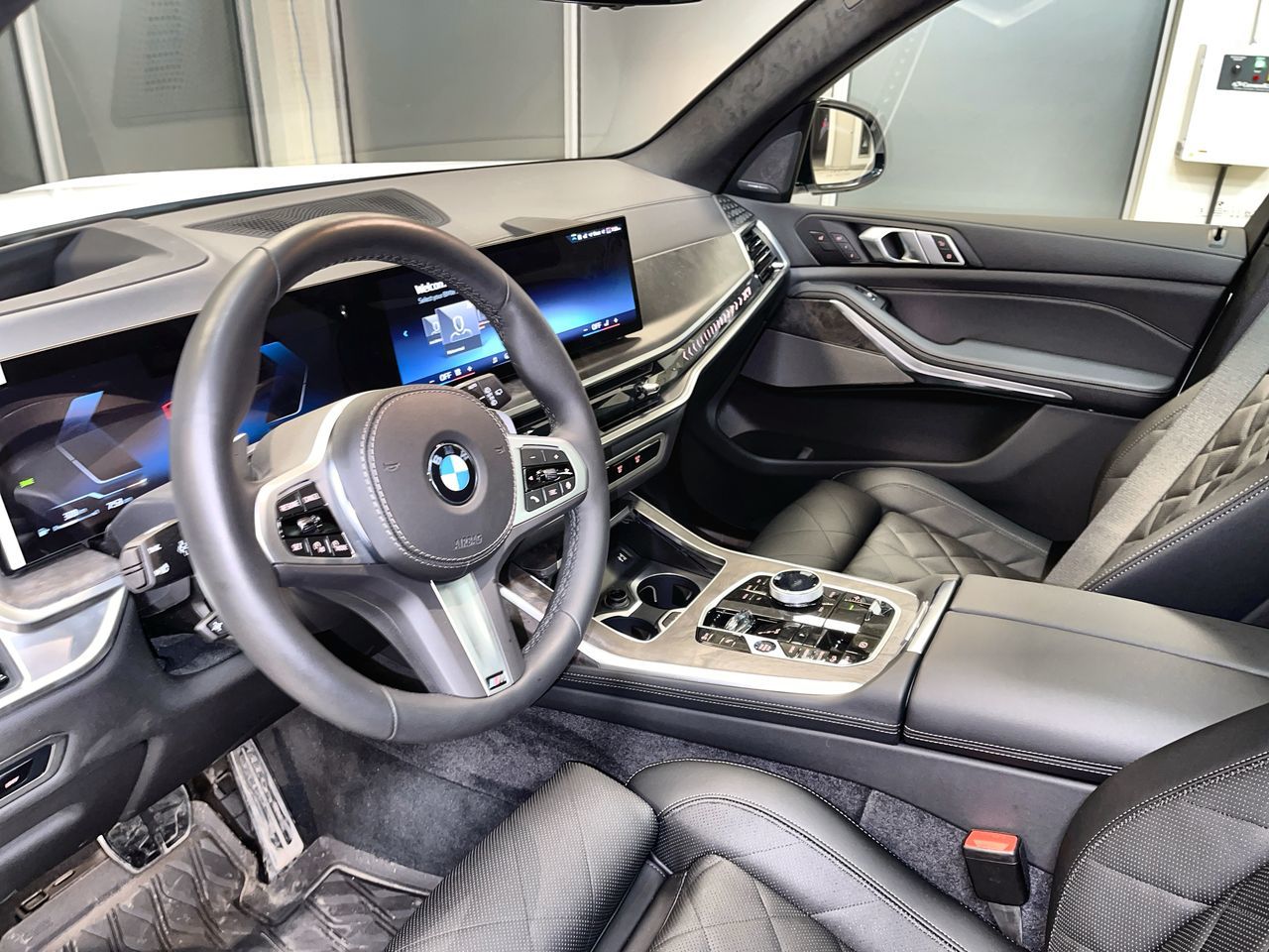 2026 BMW X7