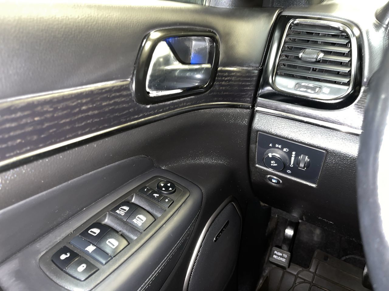 2021 Jeep Grand Cherokee 4X4 in Regina, Saskatchewan