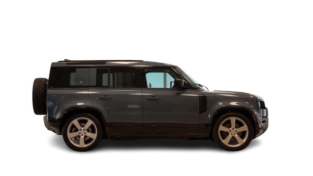 Land Rover Defender  2023 à Regina, Saskatchewan