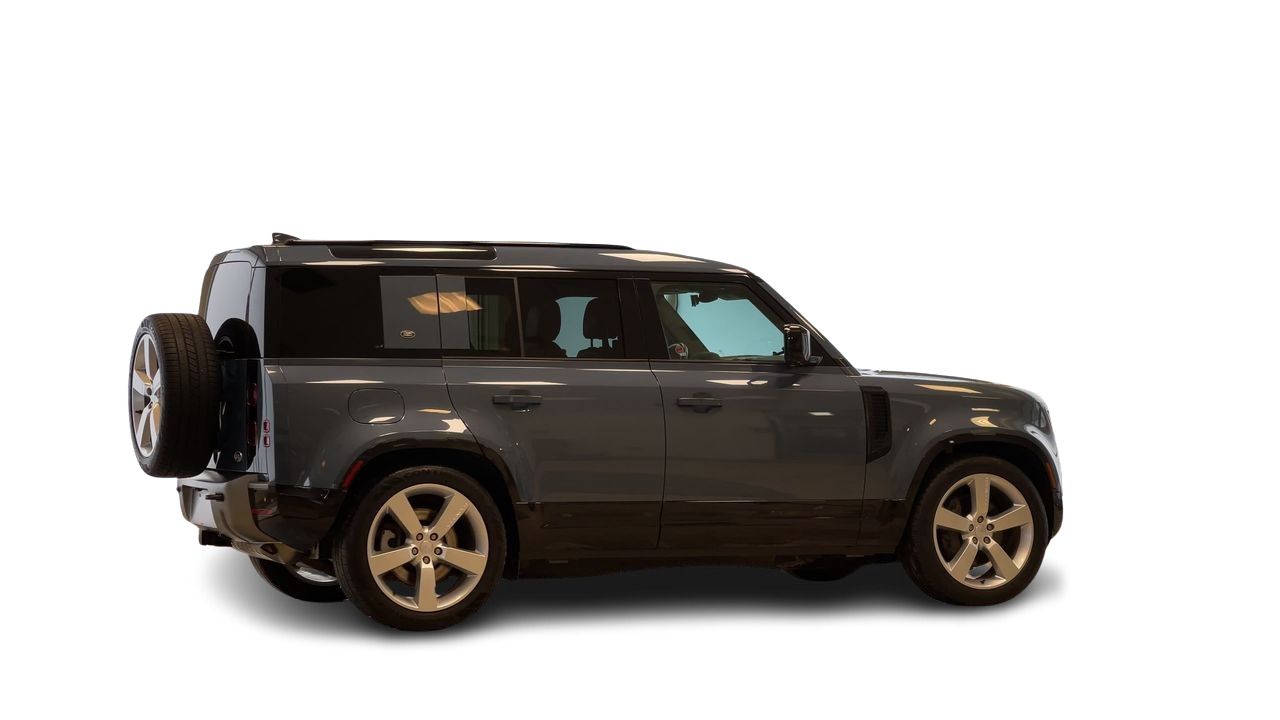 Land Rover Defender  2023 à Regina, Saskatchewan