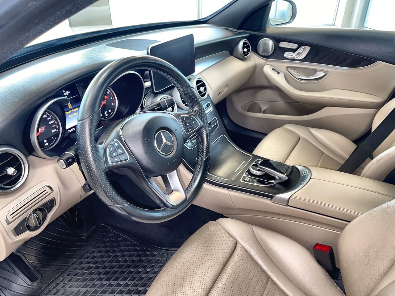 Mercedes-Benz C-Class  2015 à Regina, Saskatchewan
