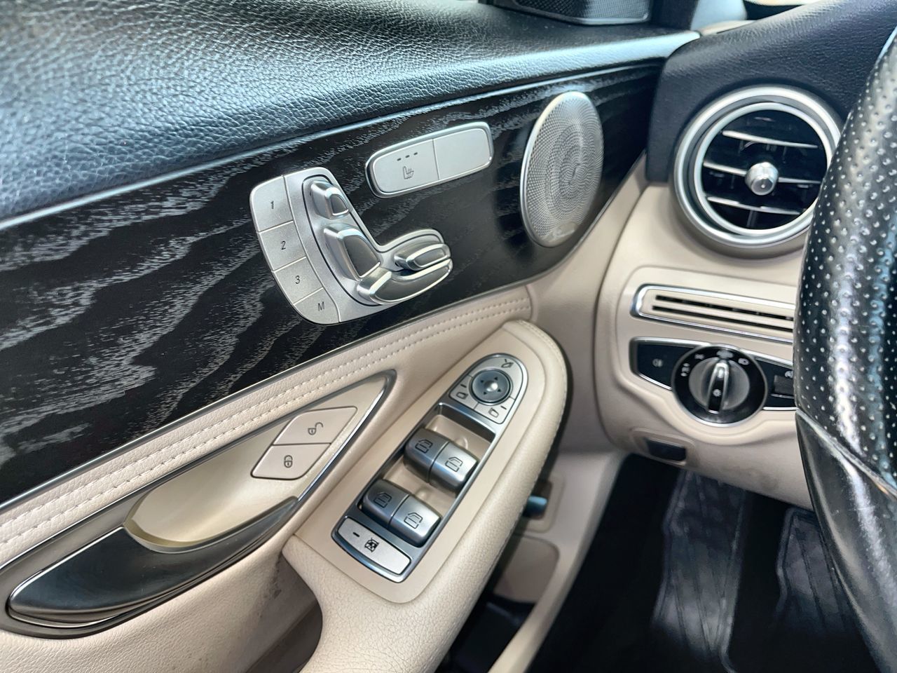 Mercedes-Benz C-Class  2015 à Regina, Saskatchewan