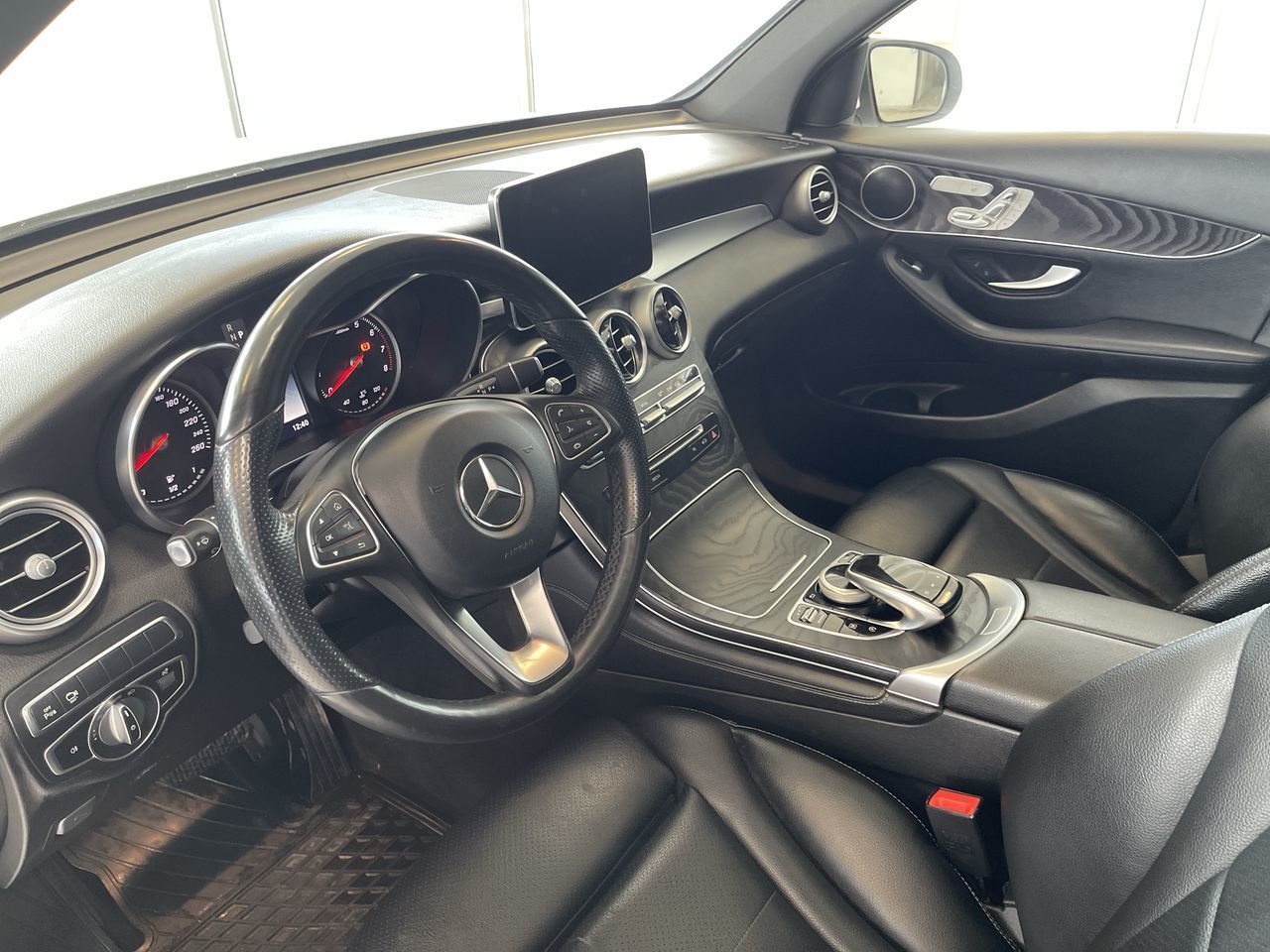2018 Mercedes-Benz GLC300 in Regina, Saskatchewan