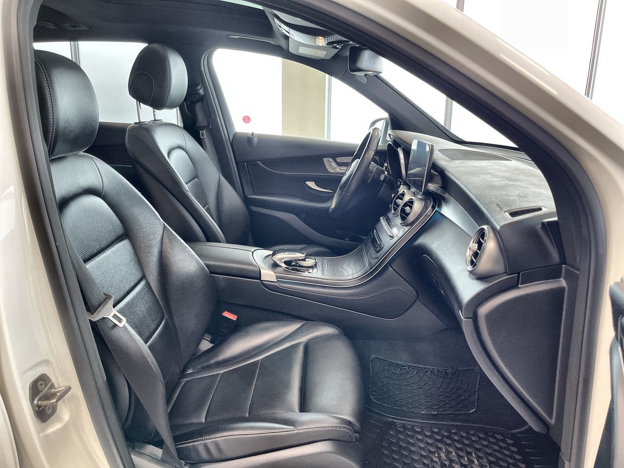 2018 Mercedes-Benz GLC300 in Regina, Saskatchewan