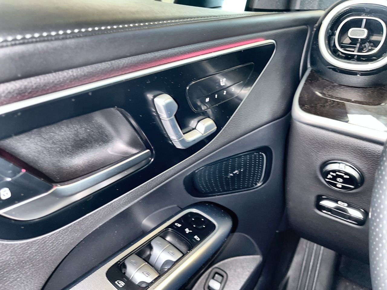 2024 Mercedes-Benz GLC300