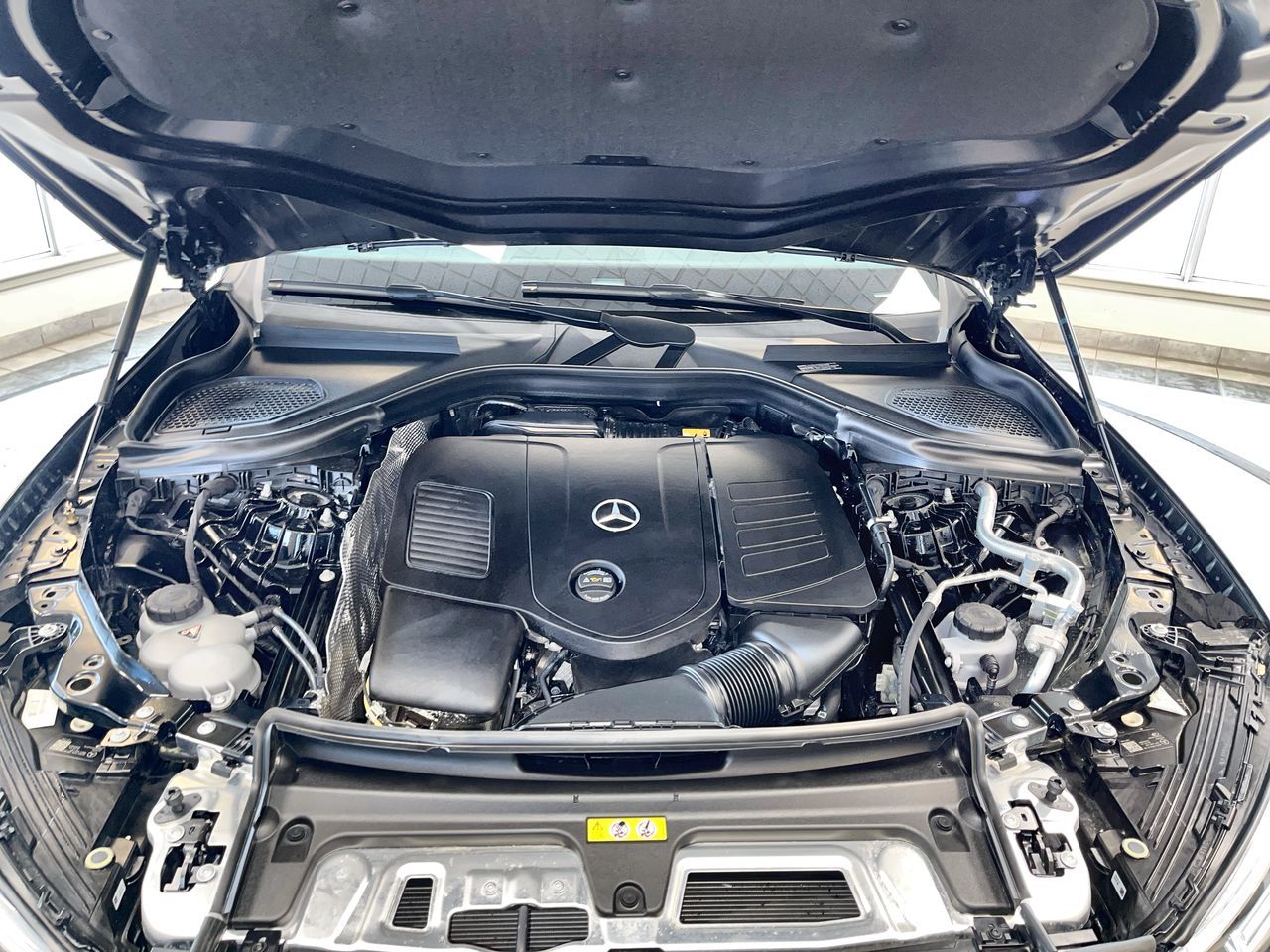 2024 Mercedes-Benz GLC300