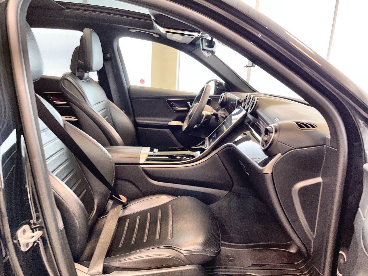 2024 Mercedes-Benz GLC300